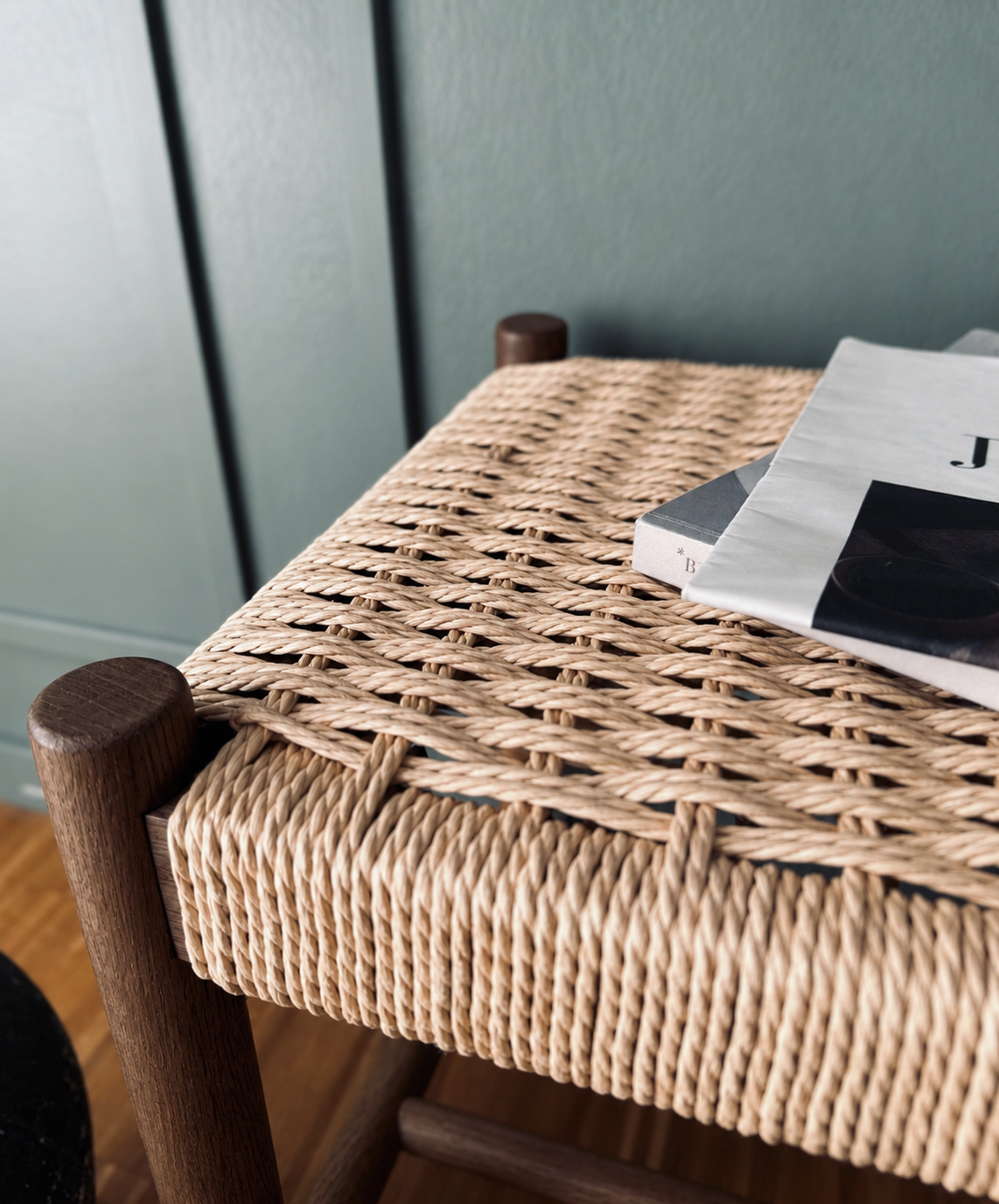 Bänk rökt Ek - 90 cm – flätad sits