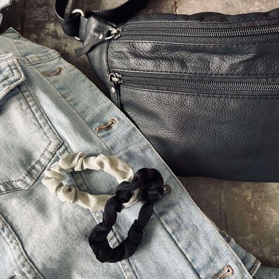 Hårsnoddar Scrunchie Svart / Grå - 2 st