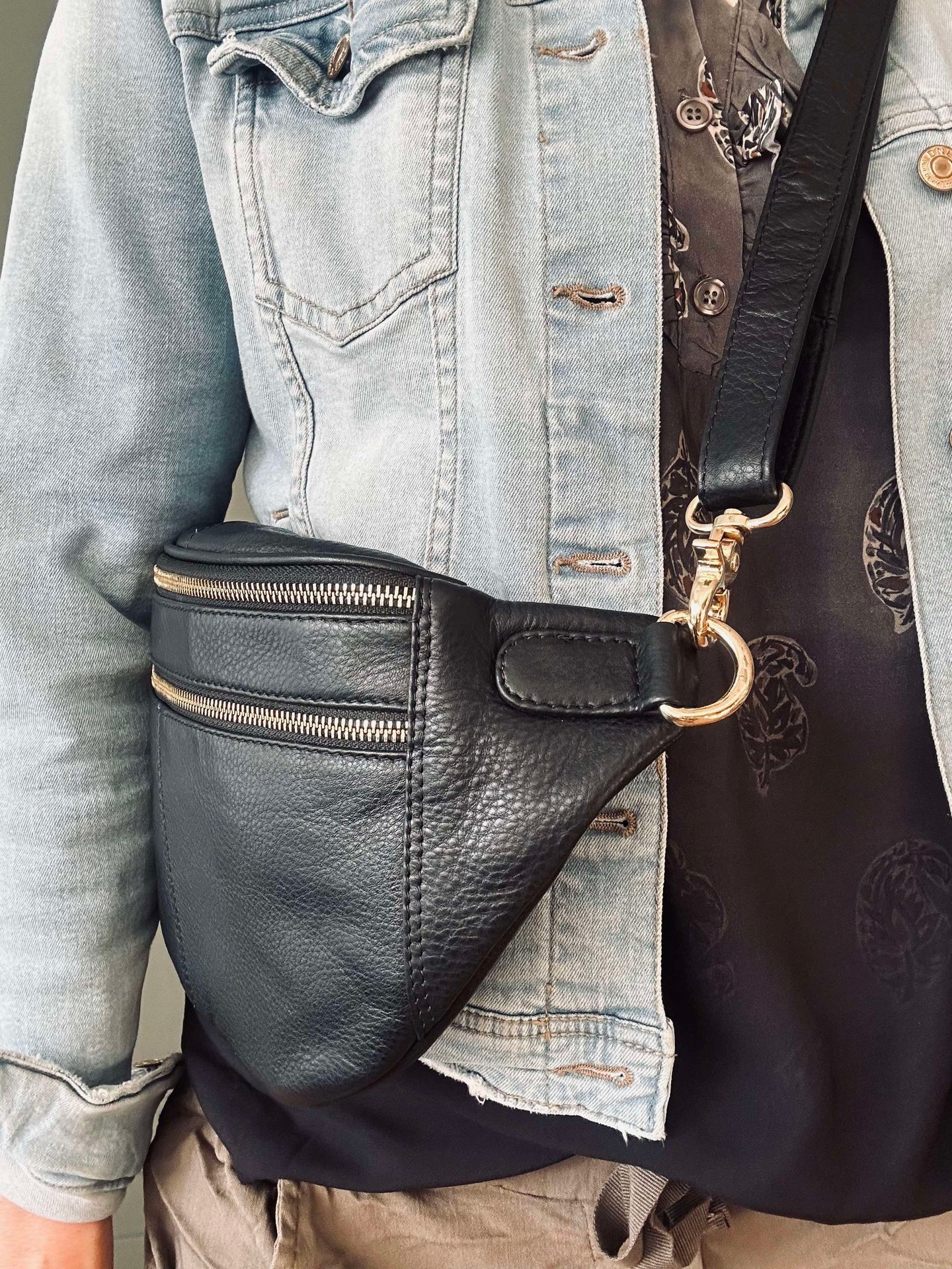 Bumbag Astrid - Svart / Guld