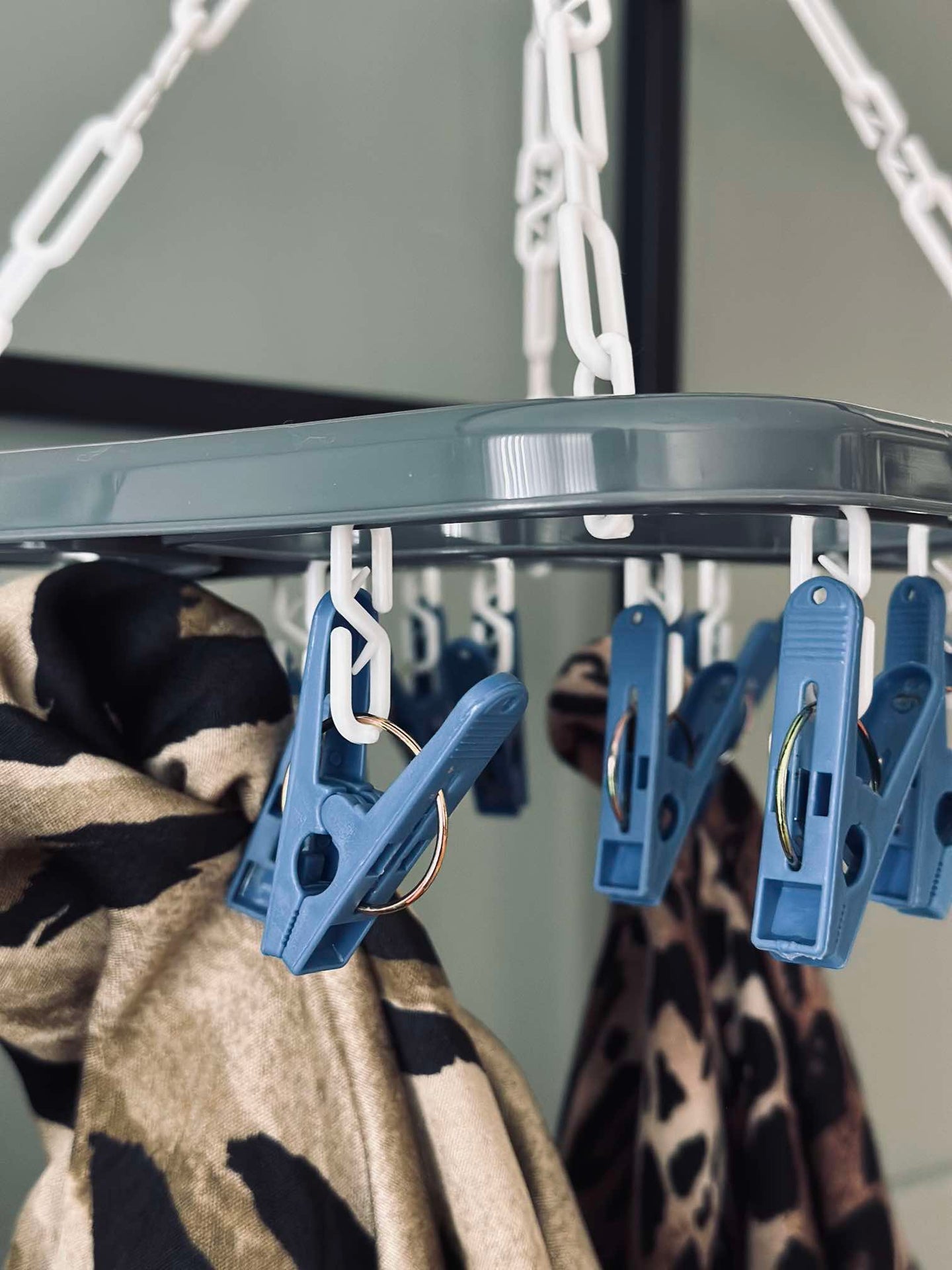 Hängare med klämmor - Blå