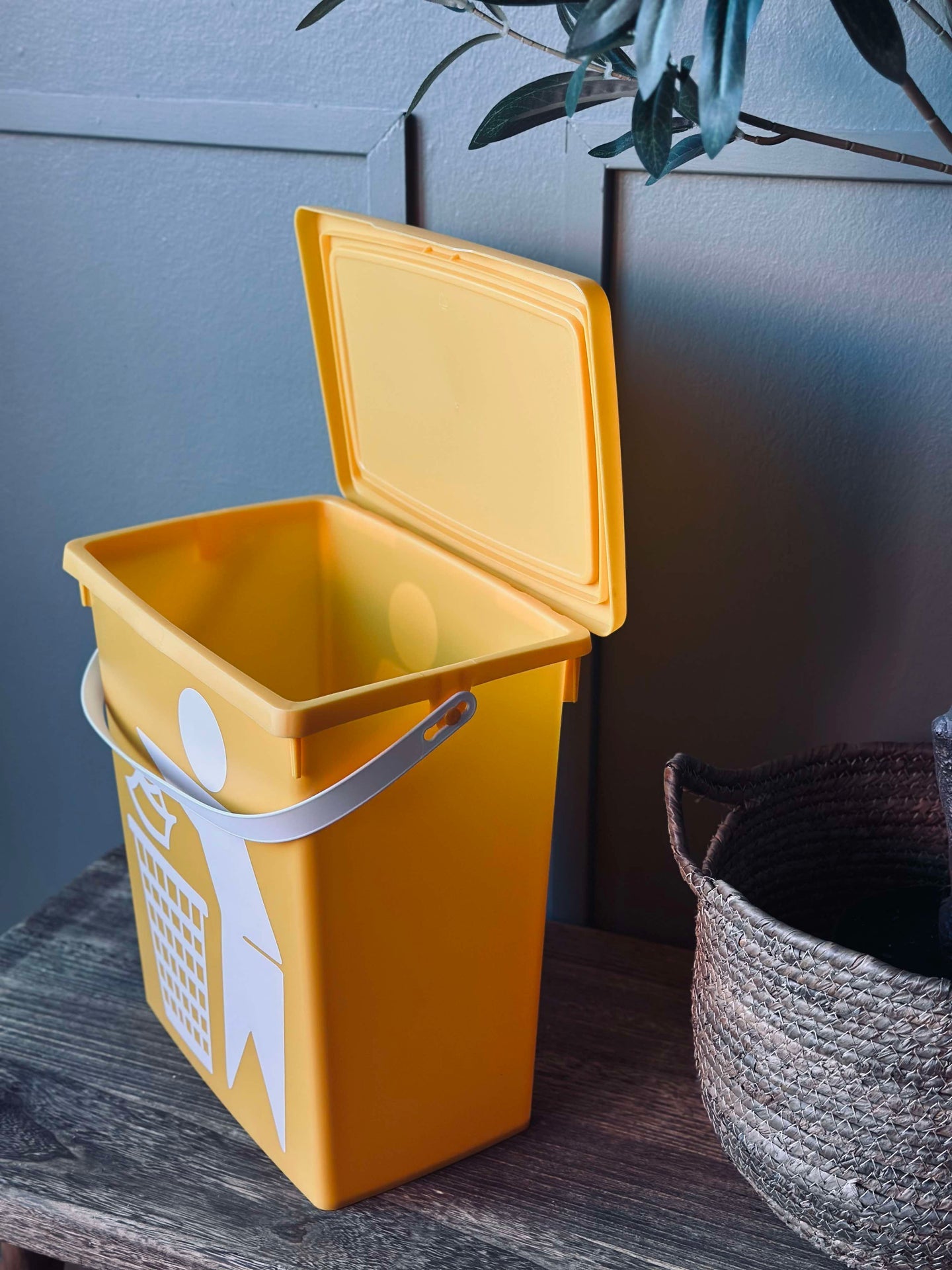 BIO Hink med lock 12 liter - GUL