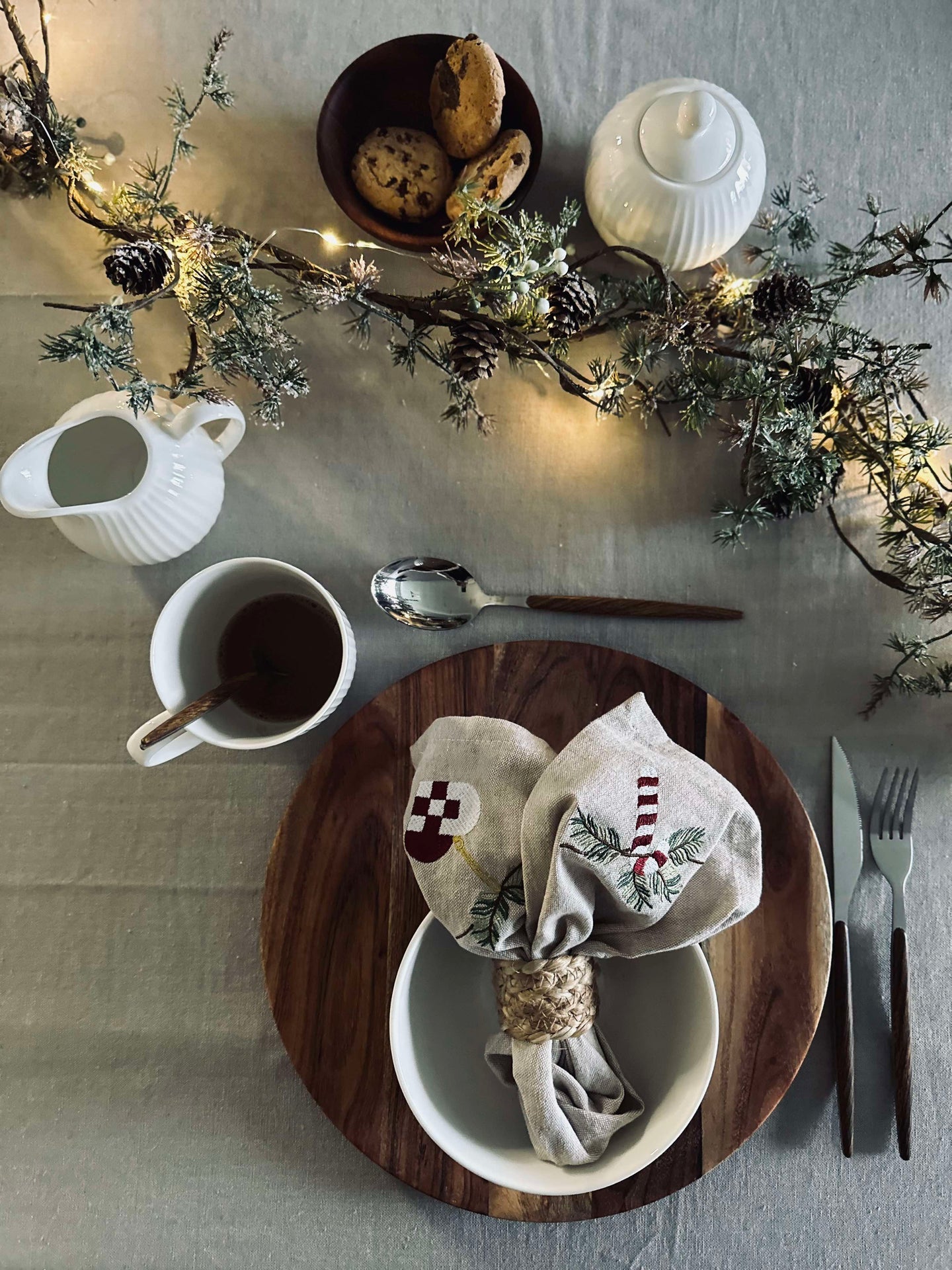 Räfflad Mjölkkanna - Porslin