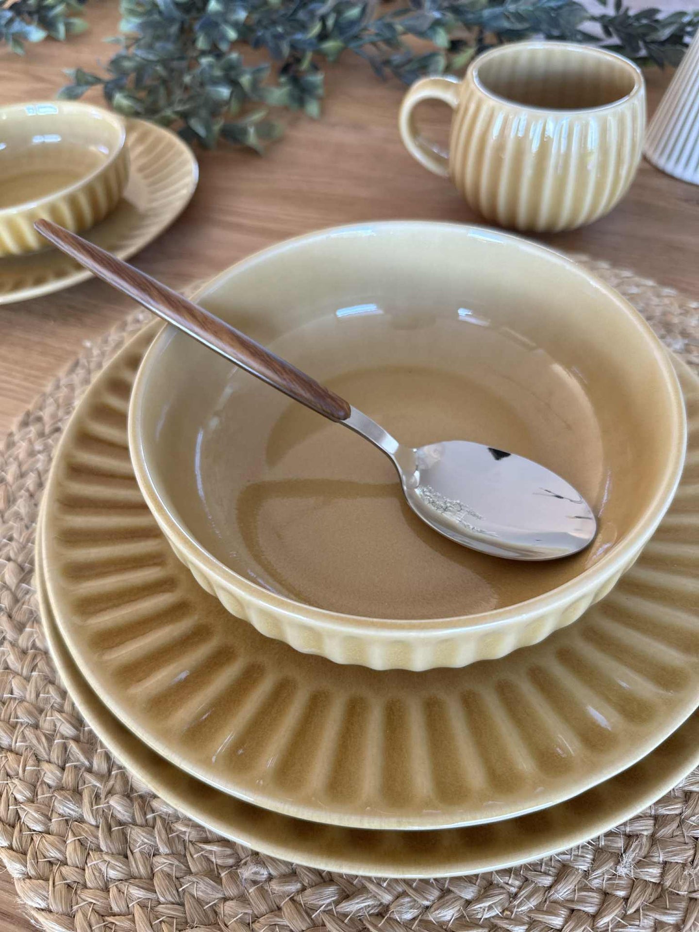 Skål VIGA randig stengods - Senap flera storlekar