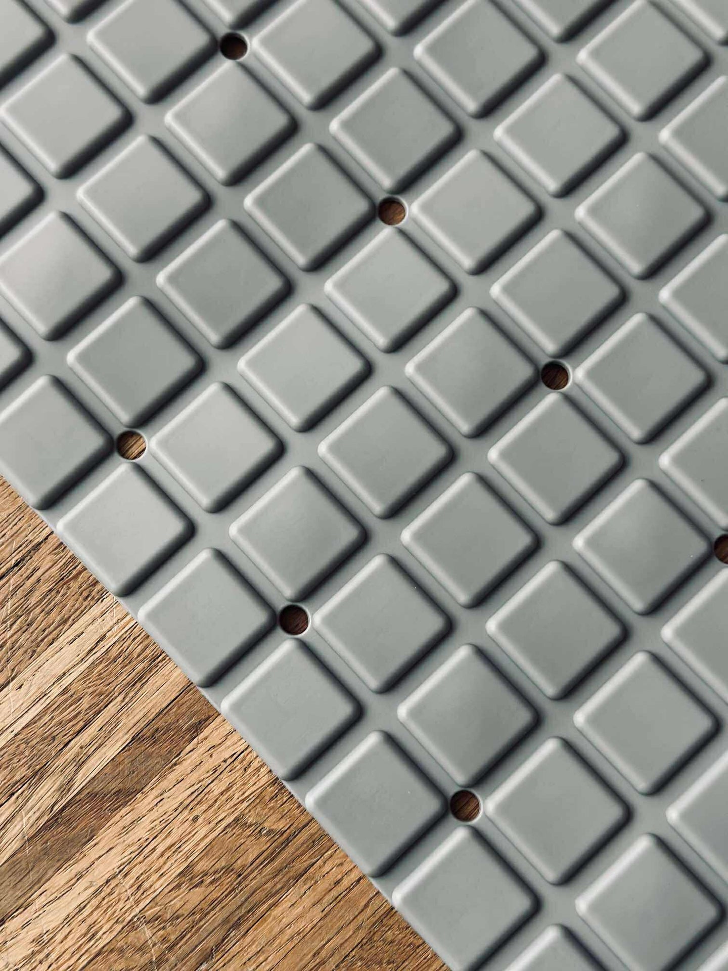 Halkfri badrumsmatta 69x39 - Grå