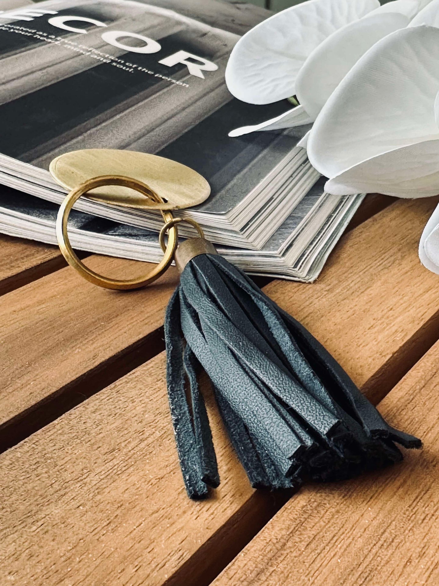 Nyckelring med tofs - Svart läder