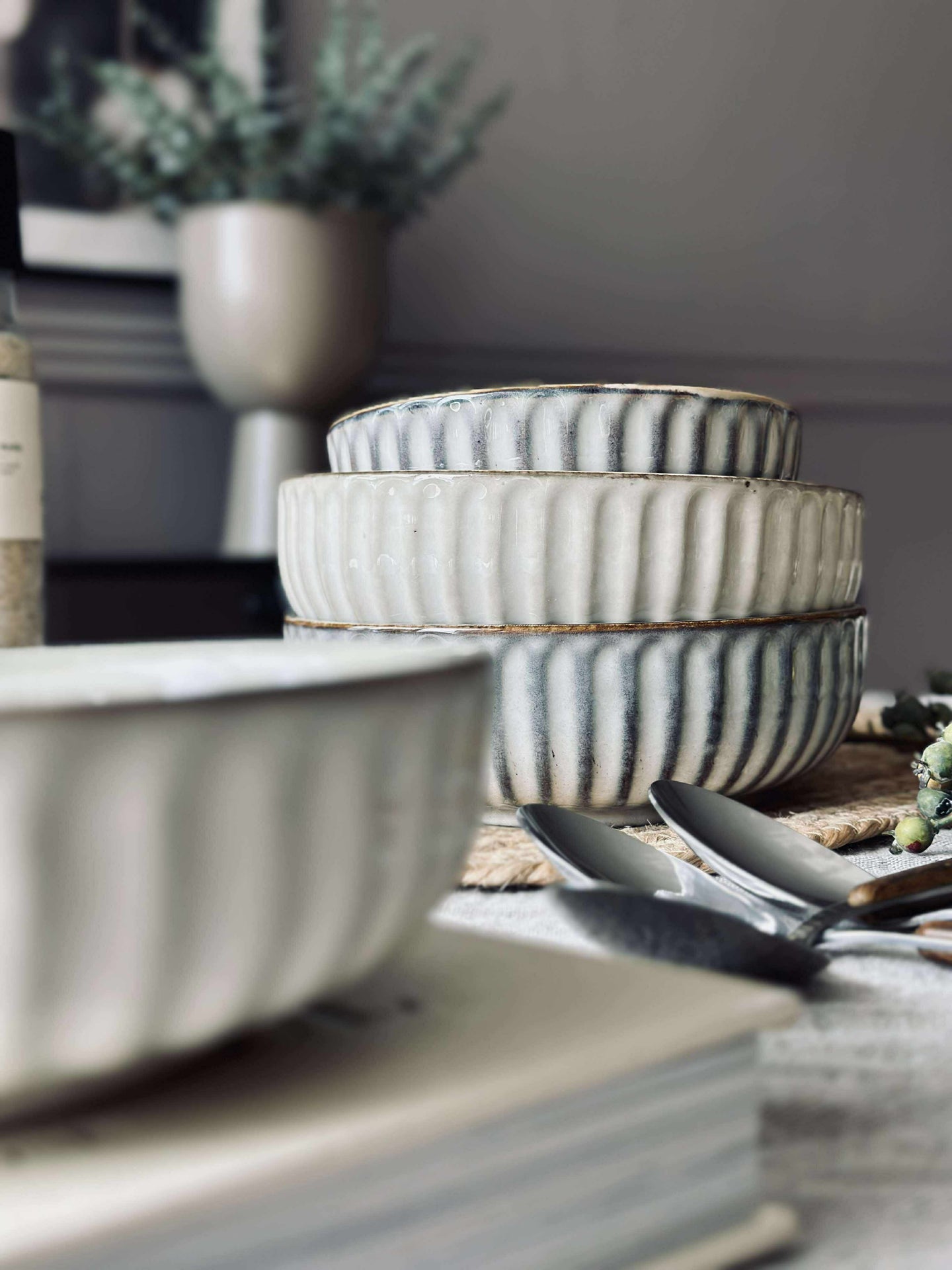 Skål VIGA randig stengods - Sand 16cm