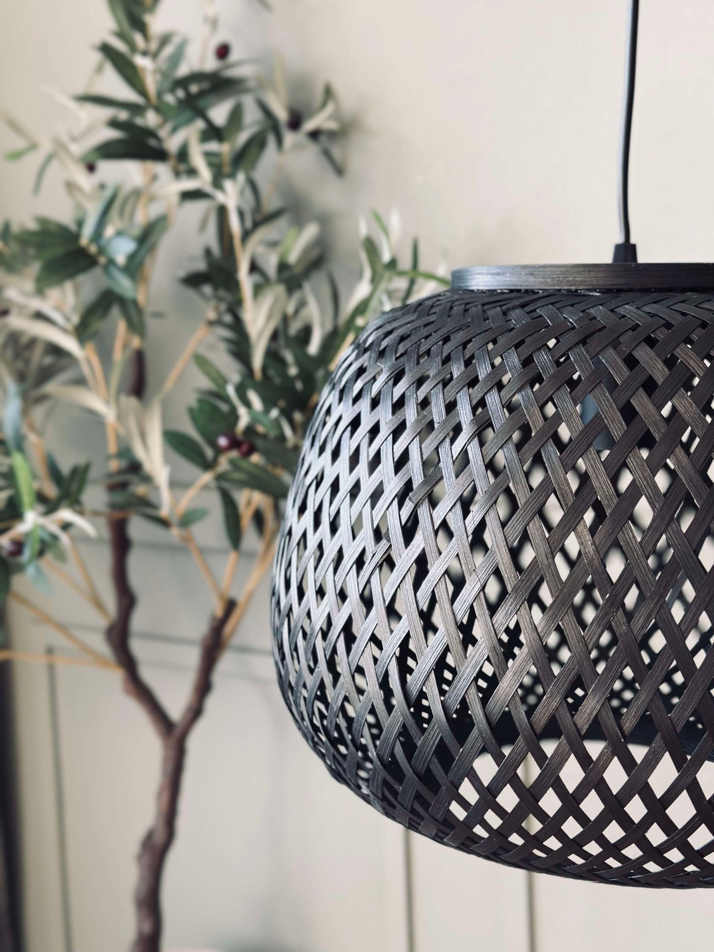 Bambu lampa - Svart dia 33