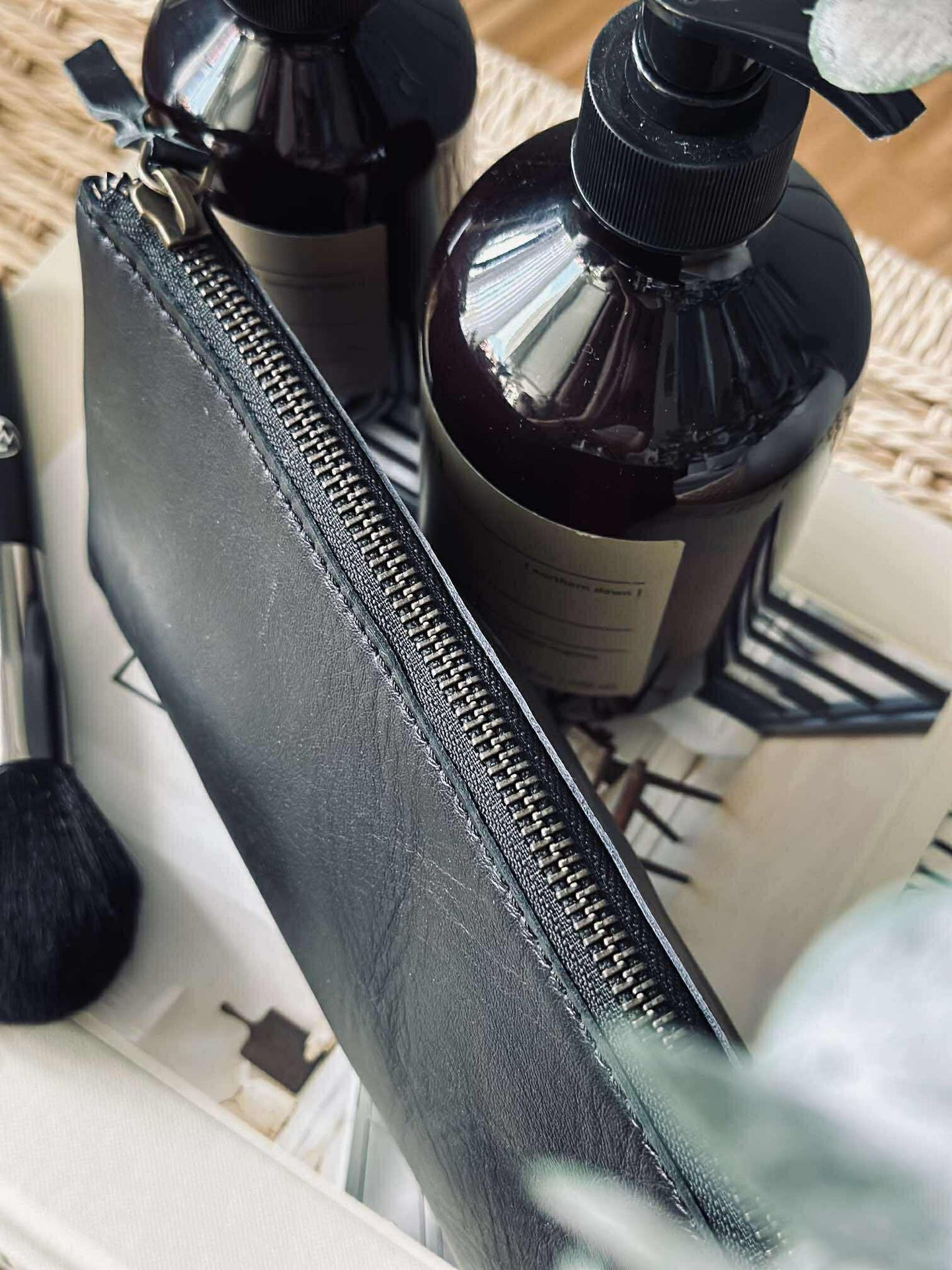 Kosmetisk väska - Svart läder