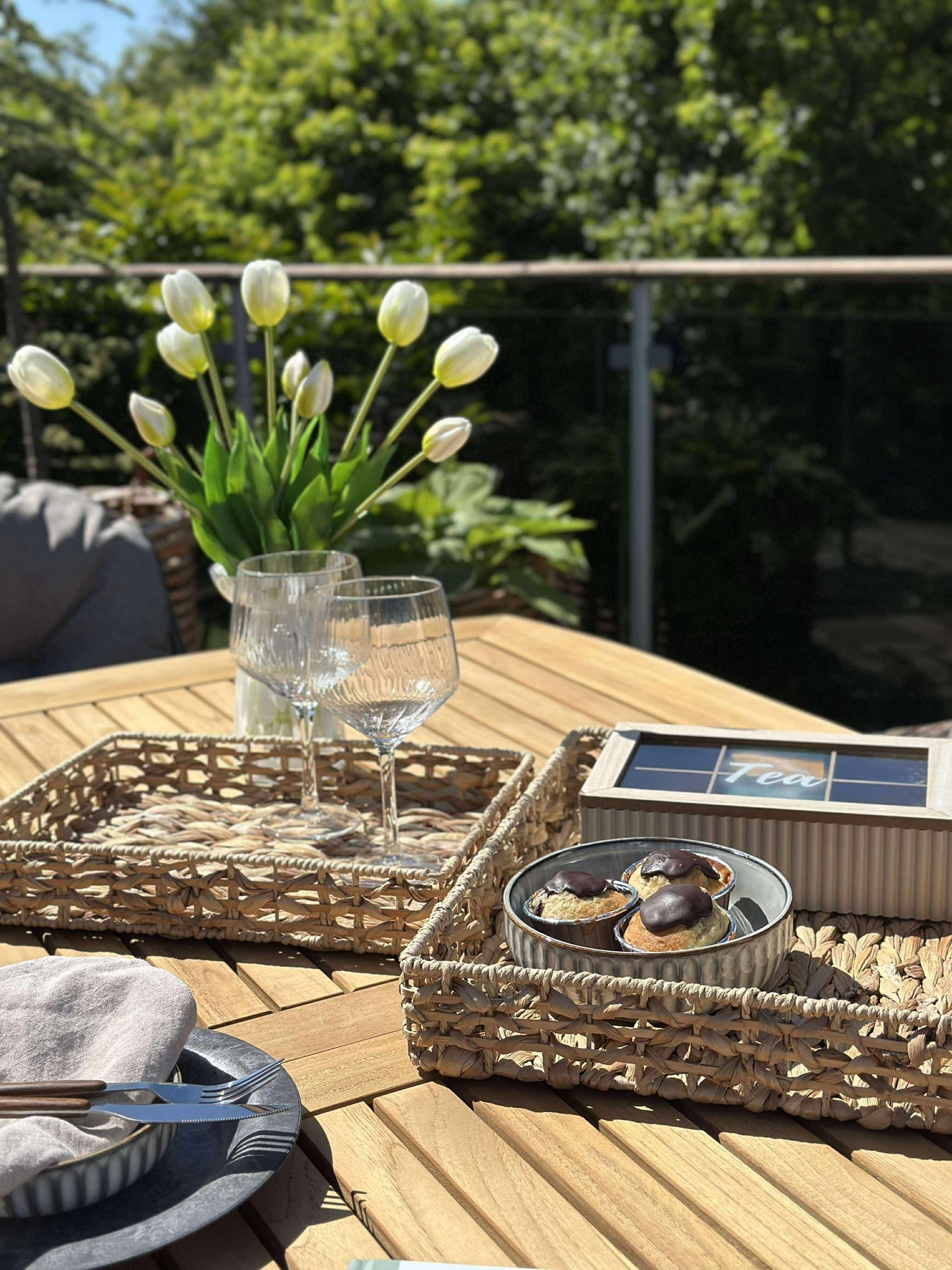 Bricka med kant i vattenhyacint