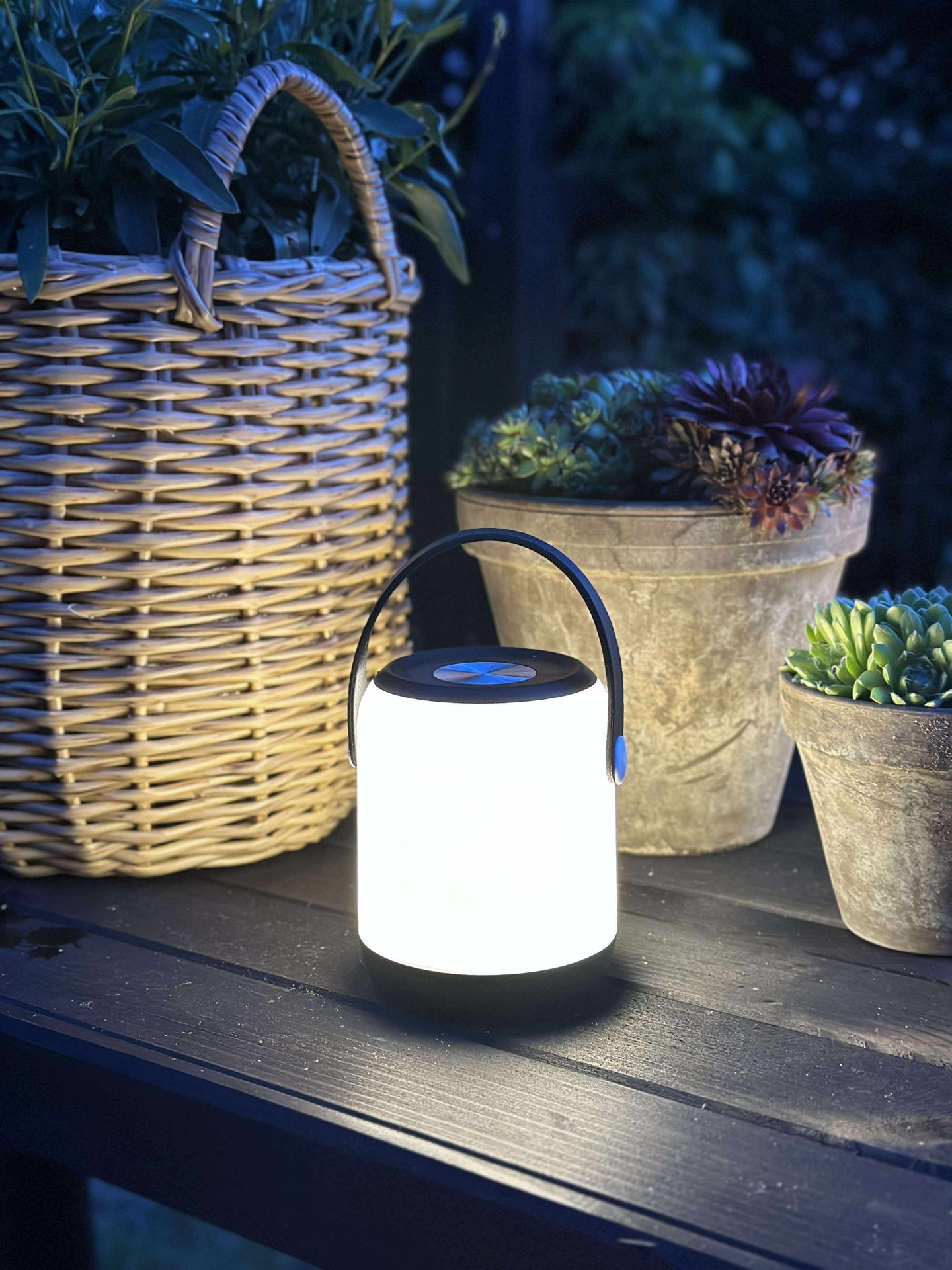 LED-touchlykta med stropp