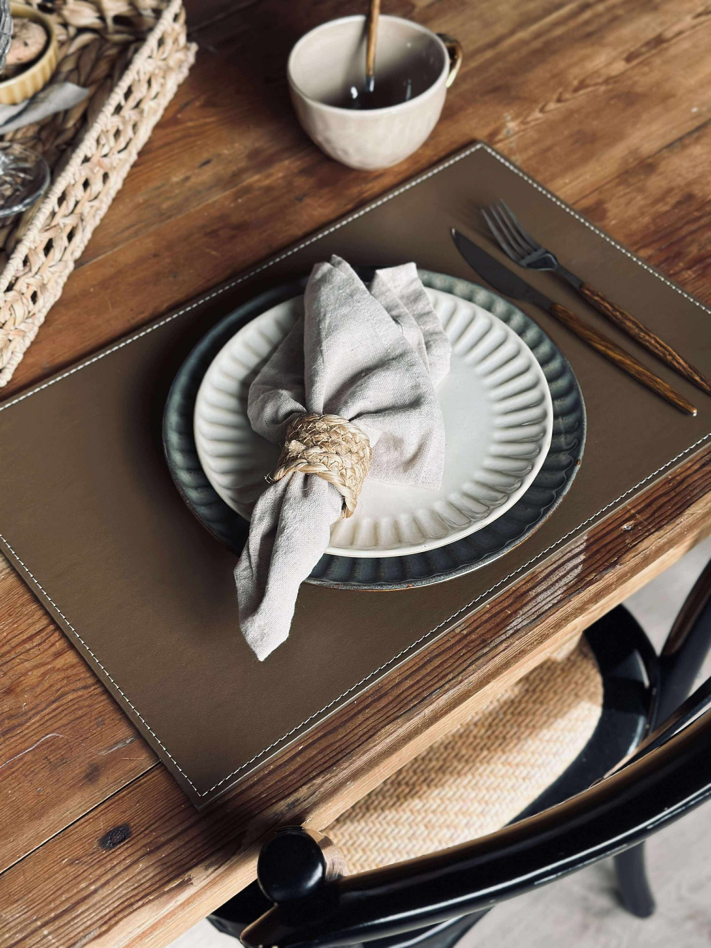 Bordstablett - 30x45 Hasselnöt