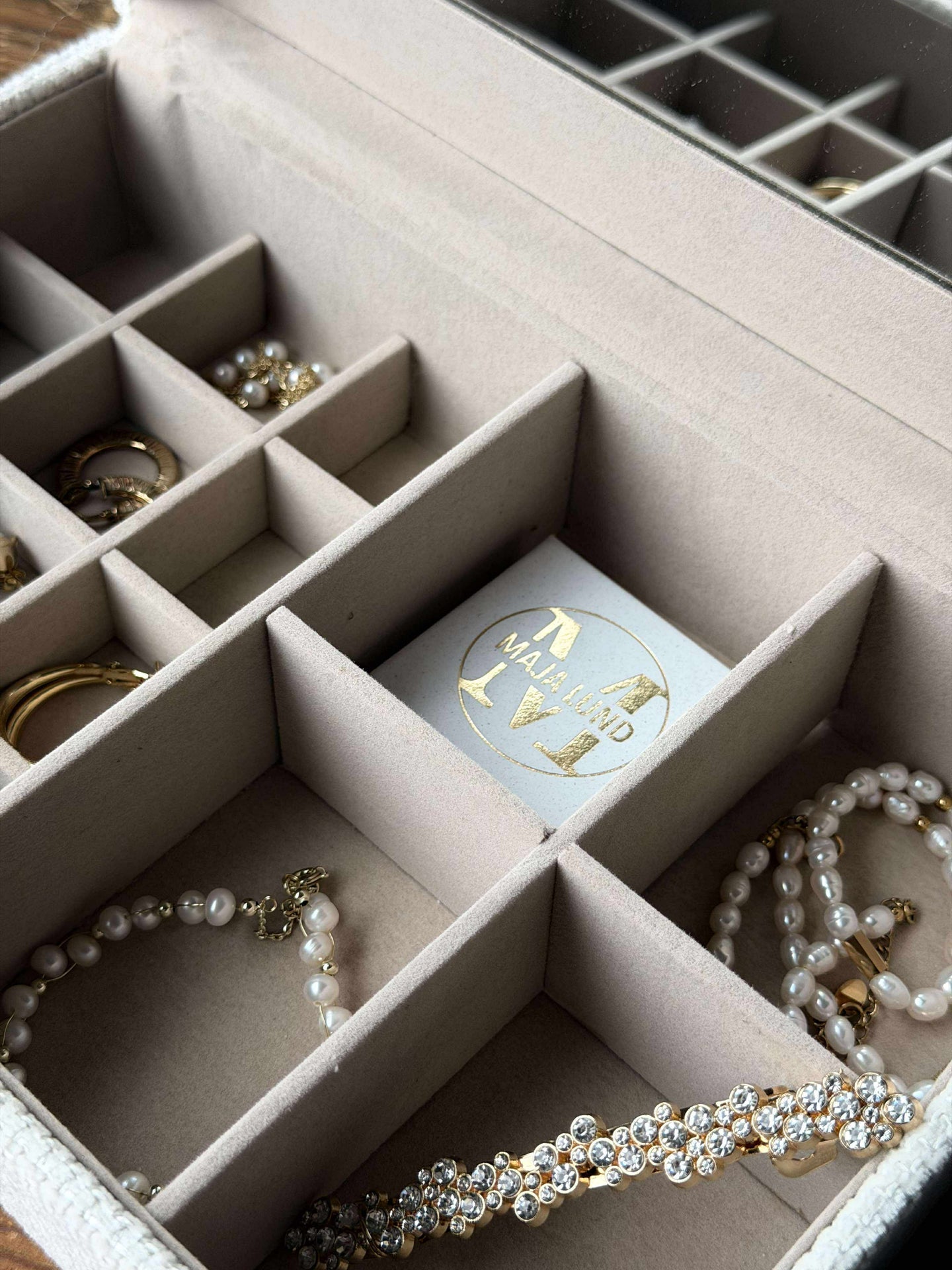 Smyckeskrin med rosett