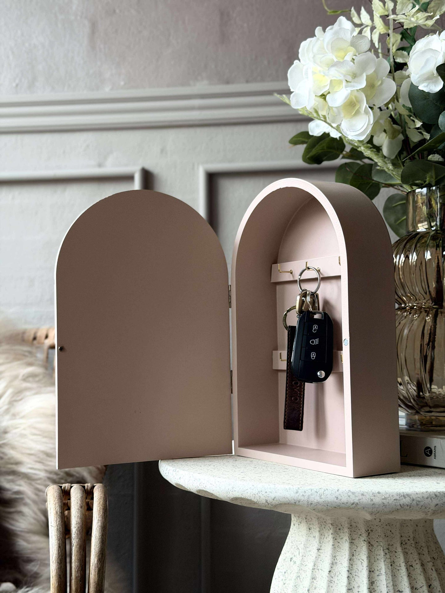 Nyckelskåp - Kräm eller rosa