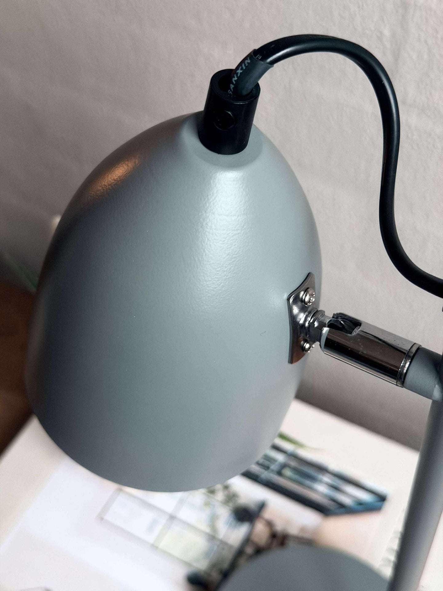 Bordslampa - Grå metall