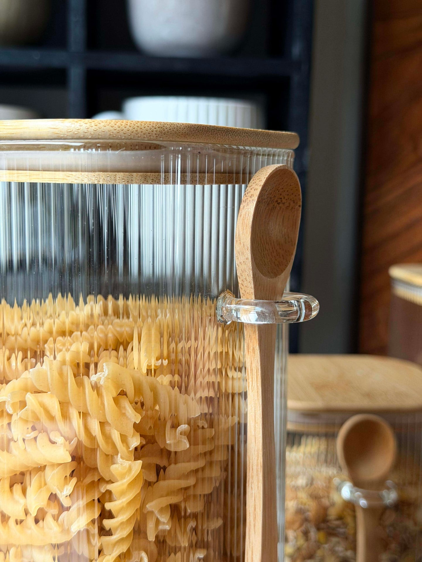 Förvaringsglas med bambulock och sked - Flera storlekar