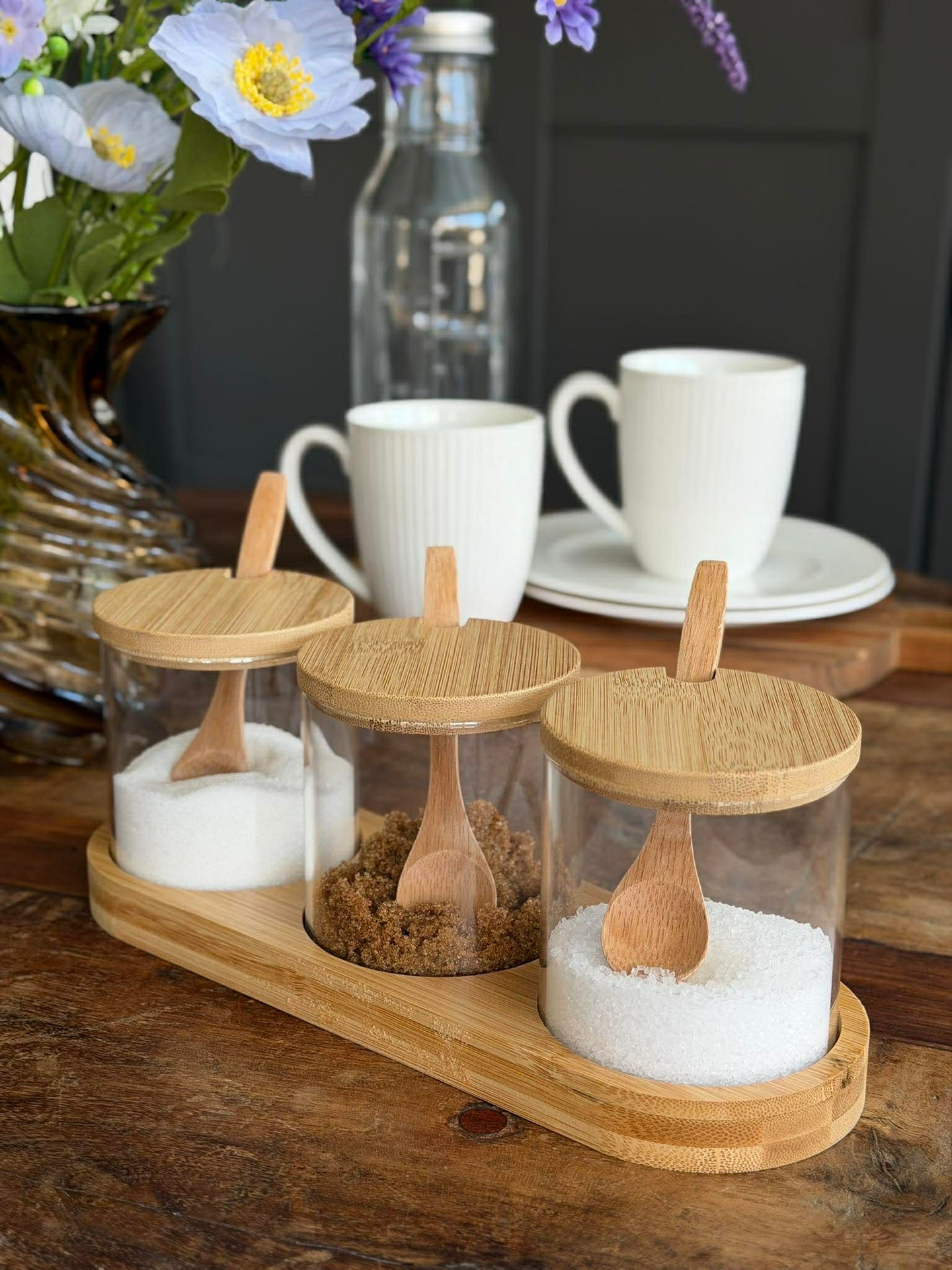 Brickset med bricka, 3 glas och skedar