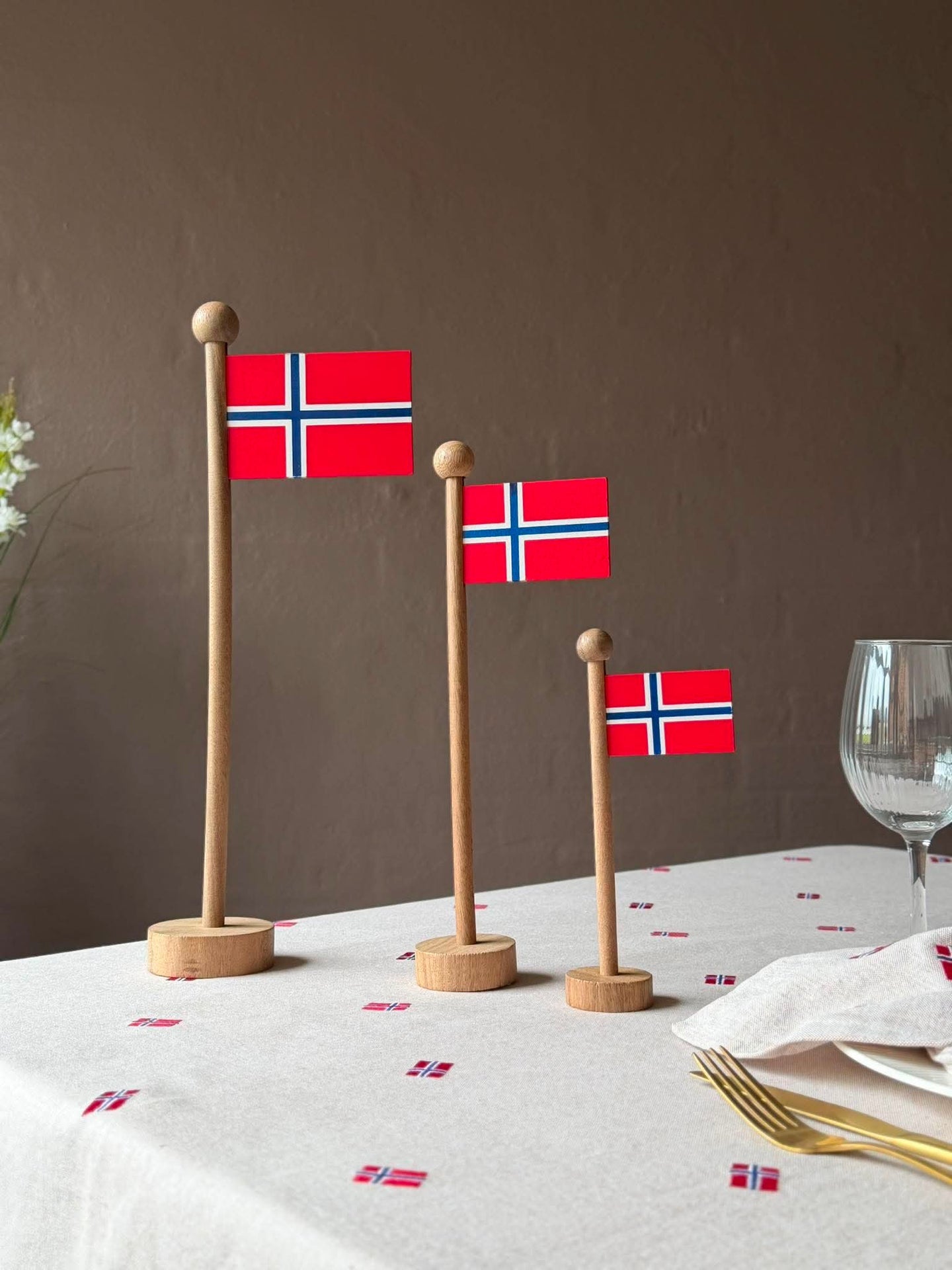 Norskt Flagg wood - Flera storlekar