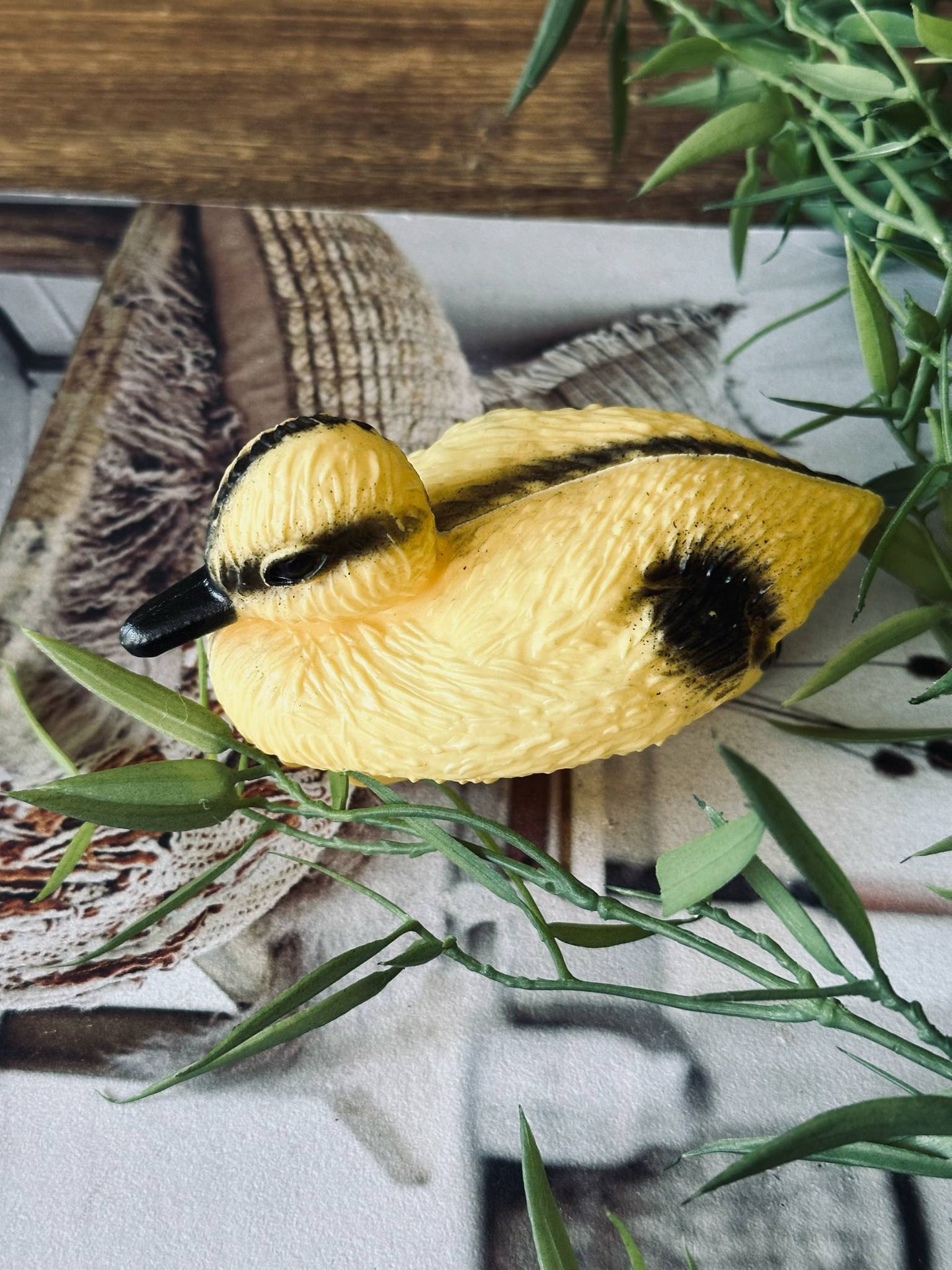 Flytande and för trädgårdsdekoration