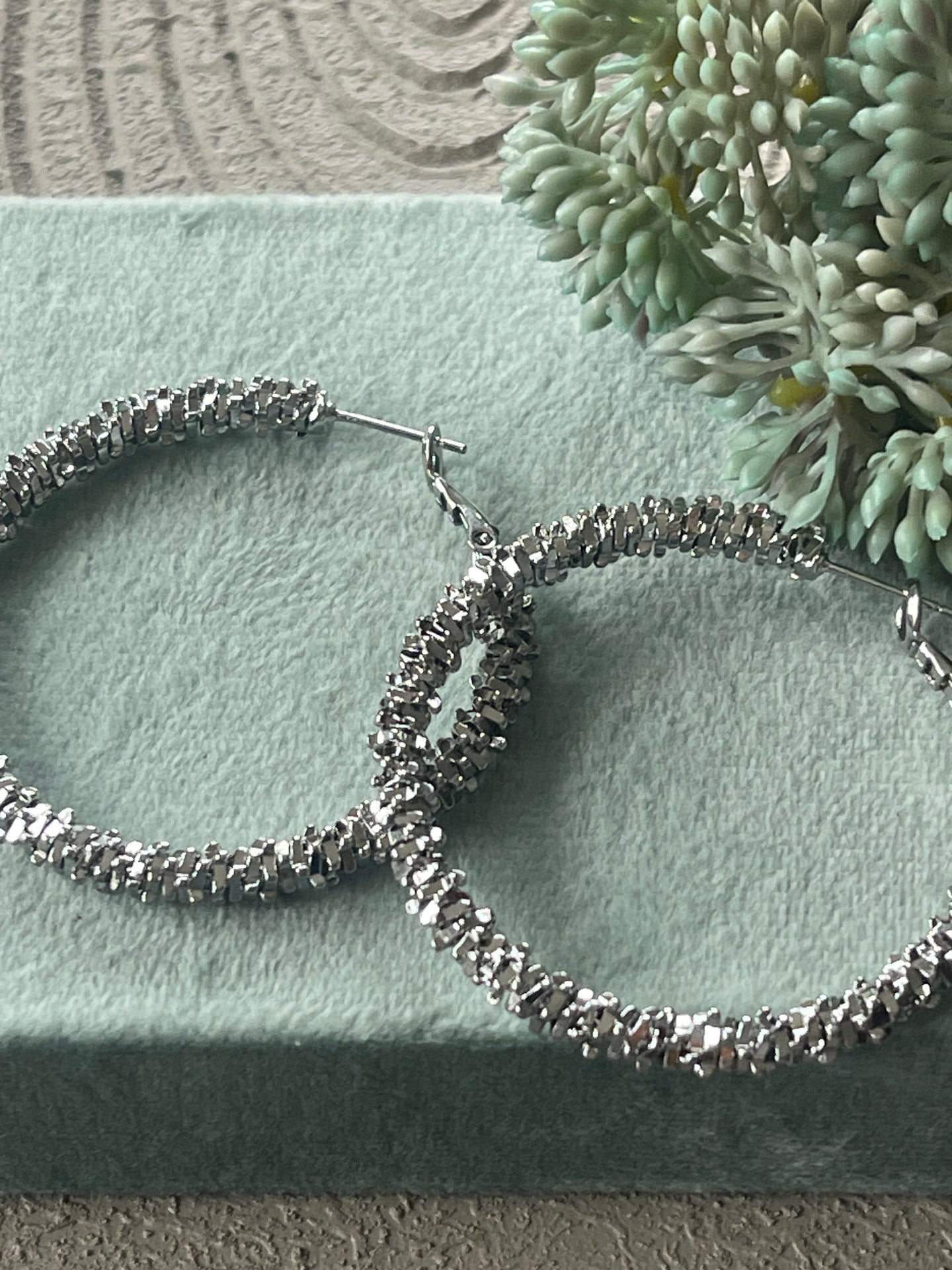 Örhängen INA Hoops Large - silverpläterade