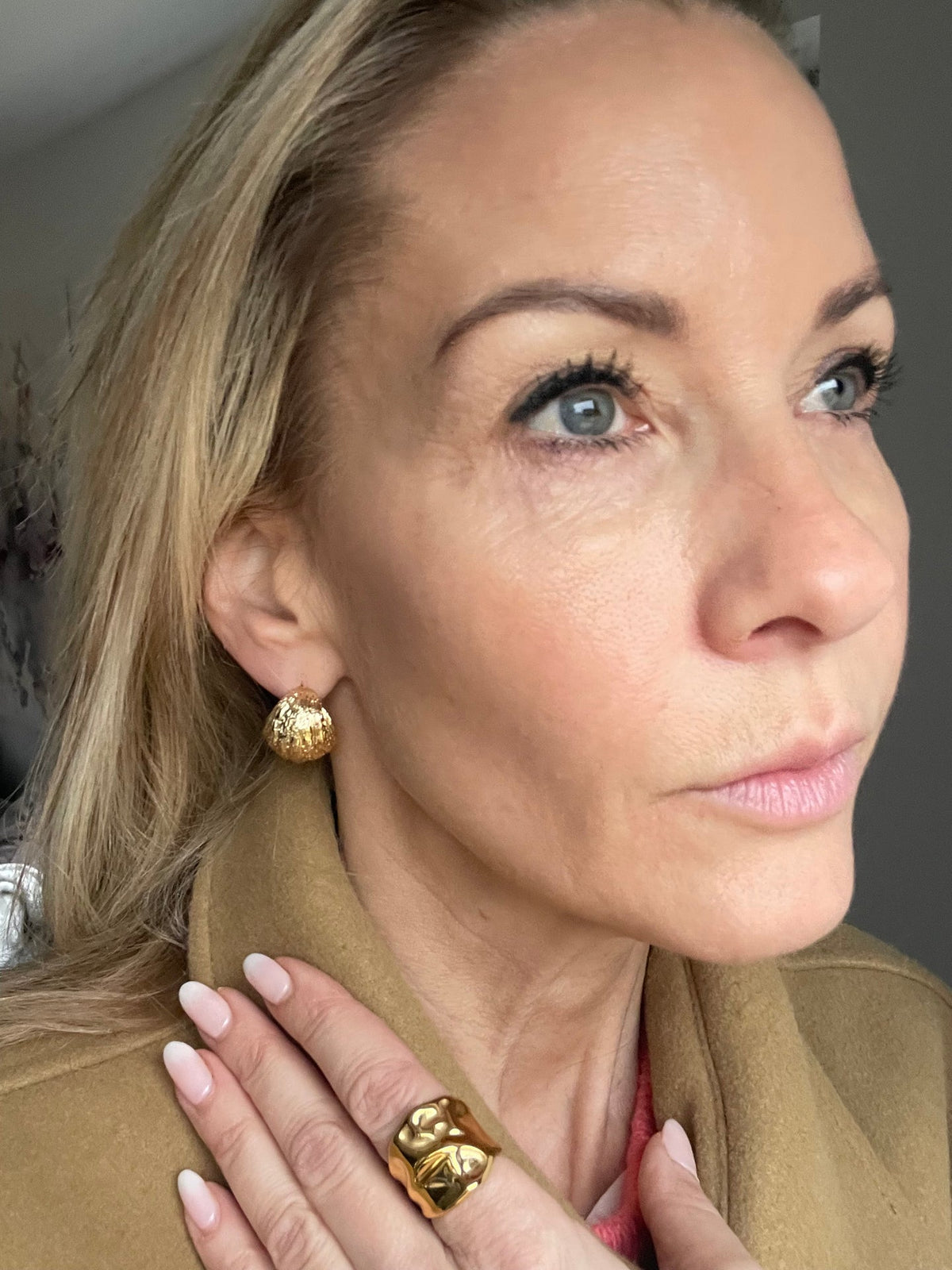 Örhängen MIRELLA - förgyllda