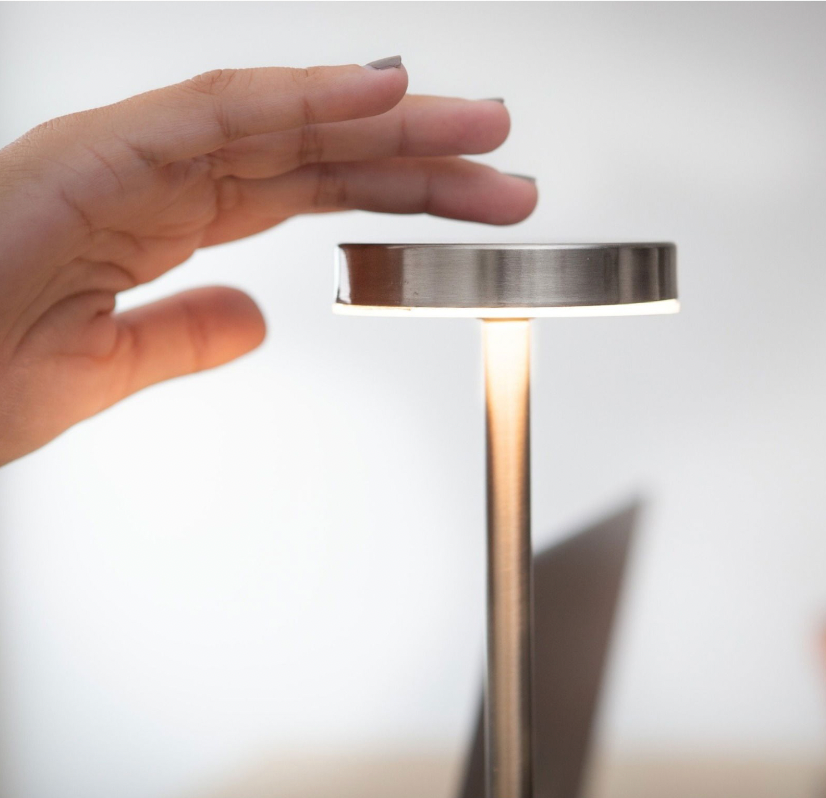 Touch bordslampa i silver