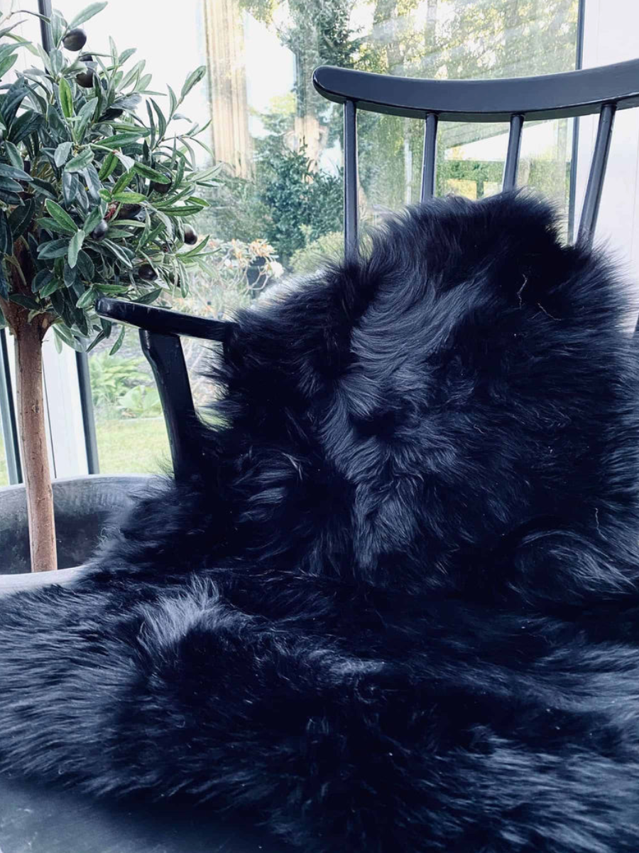 Svart fårskinn 85x55cm