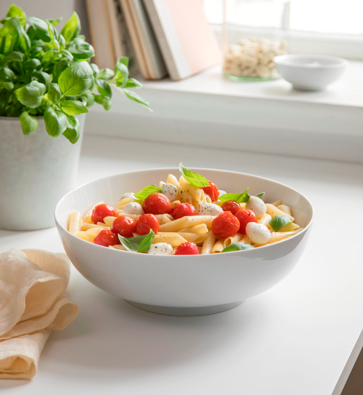 Skål 27cm. Vit porslin