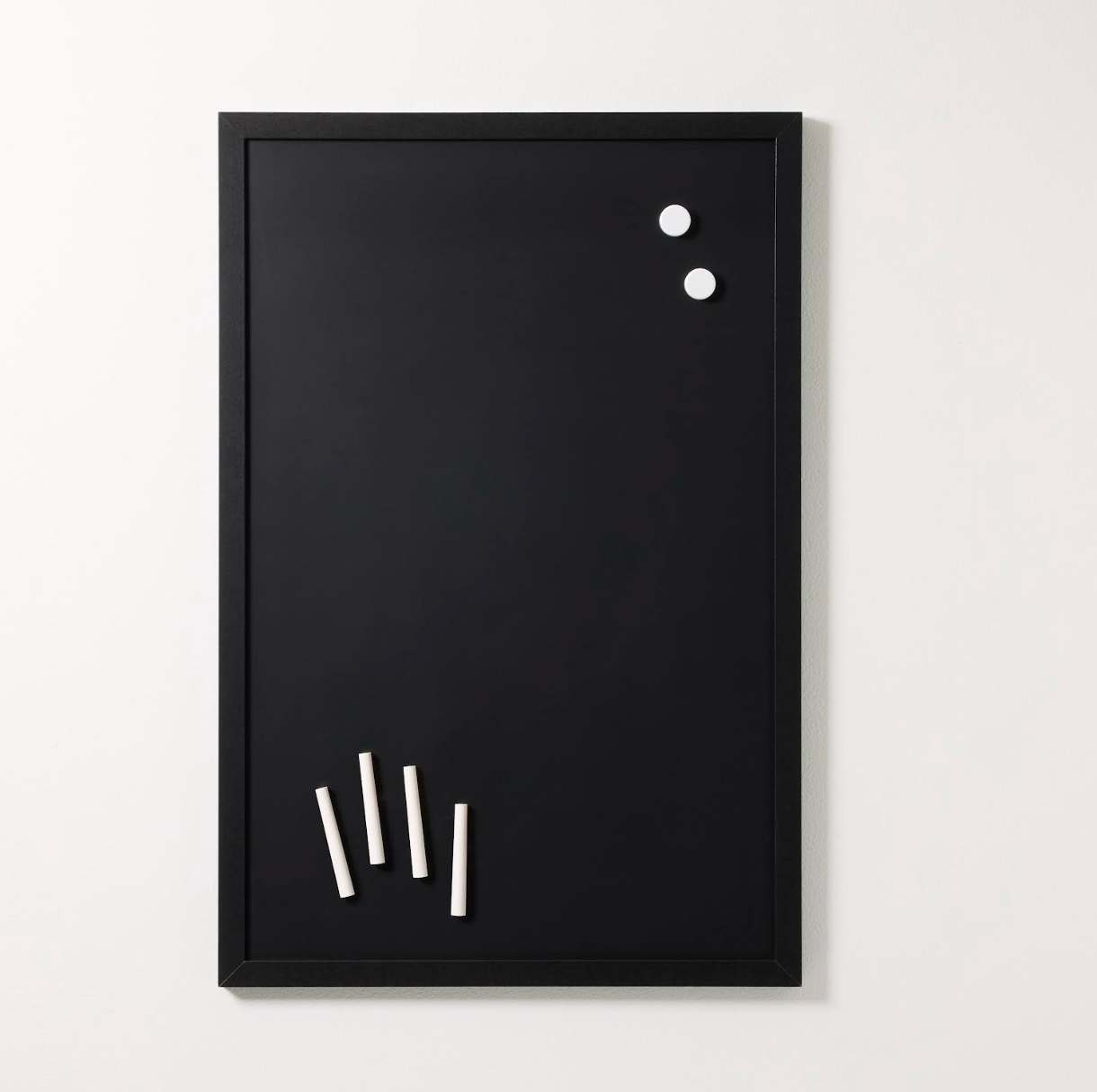Magnetisk krittavla svart ram, 40 x 60 cm.