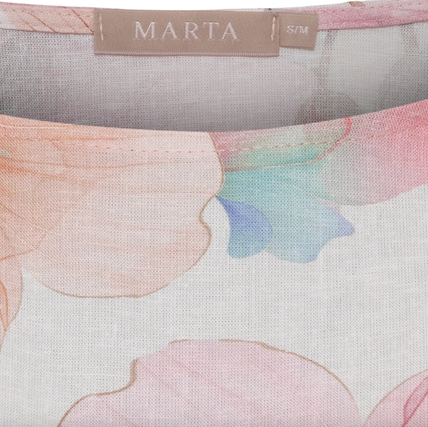 Blus Mathea pink flower