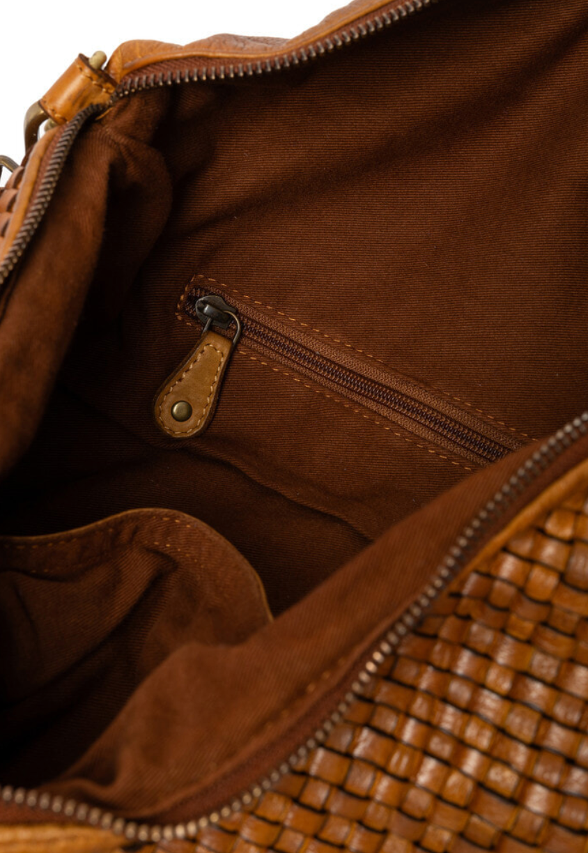 Bumbag JOMA flätad med nitar - Cognac
