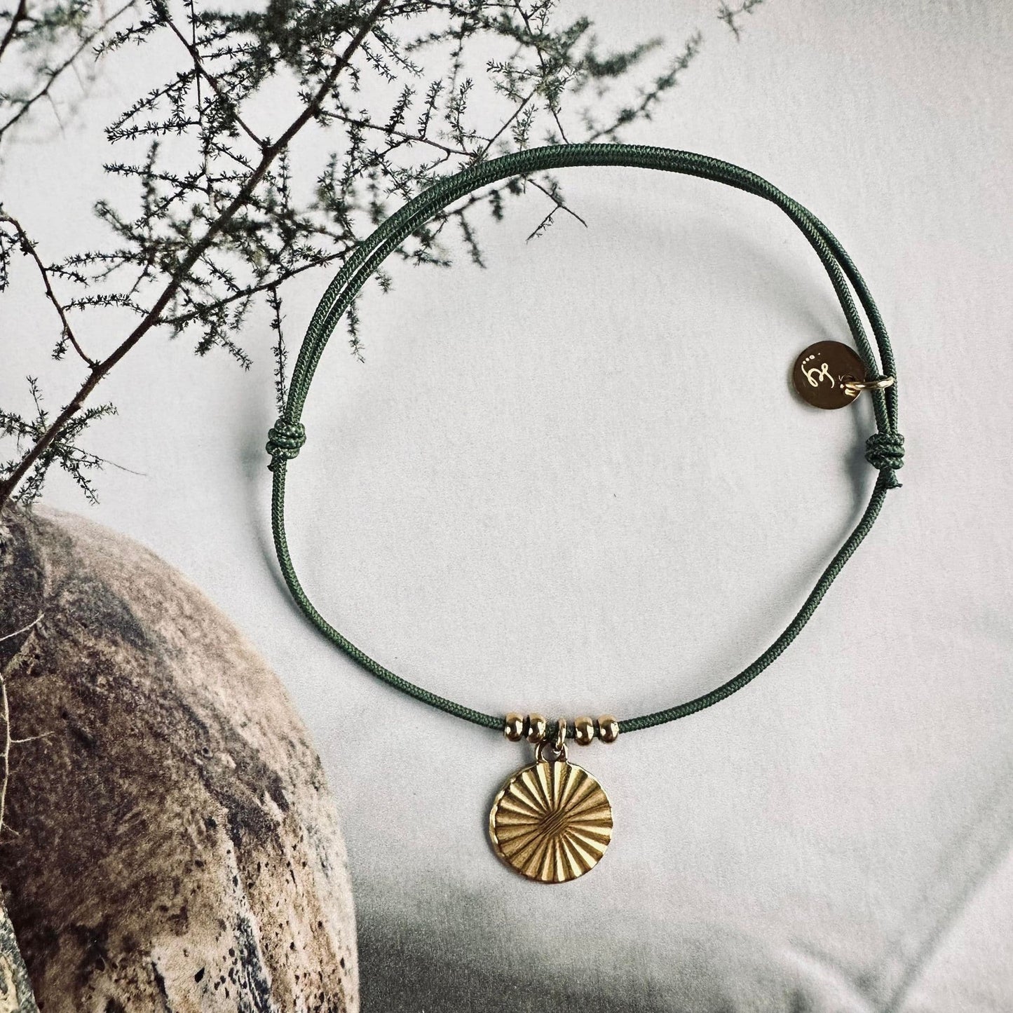 Armbånd Tia army - VIAMAJA.DK