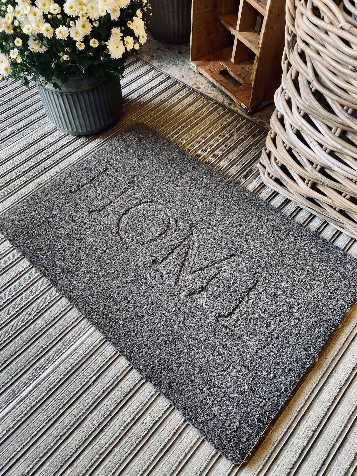 Dørmåtte "HOME" Grå - VIAMAJA.DK