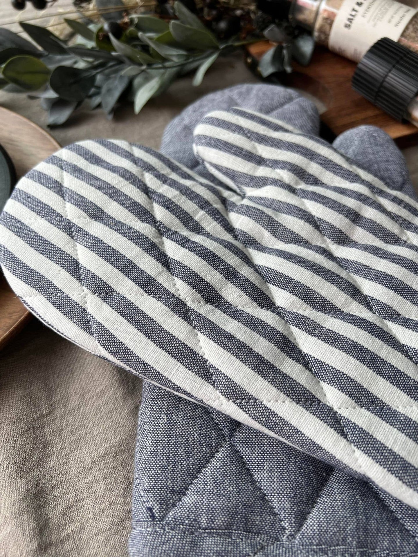 Grillhandske - Quilt blå strib - VIAMAJA.DK