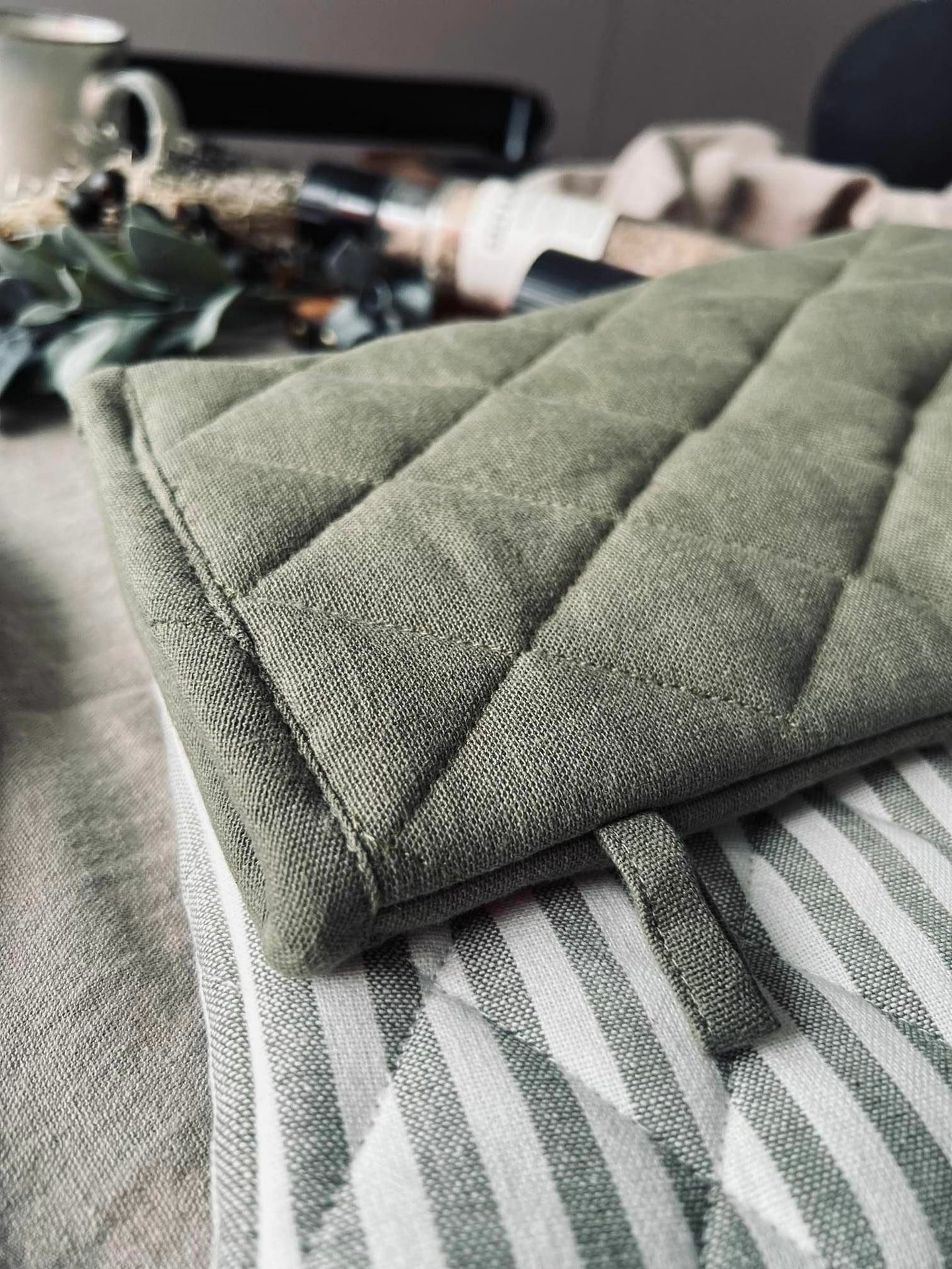 Grillhandske - Quilt Salvie - VIAMAJA.DK