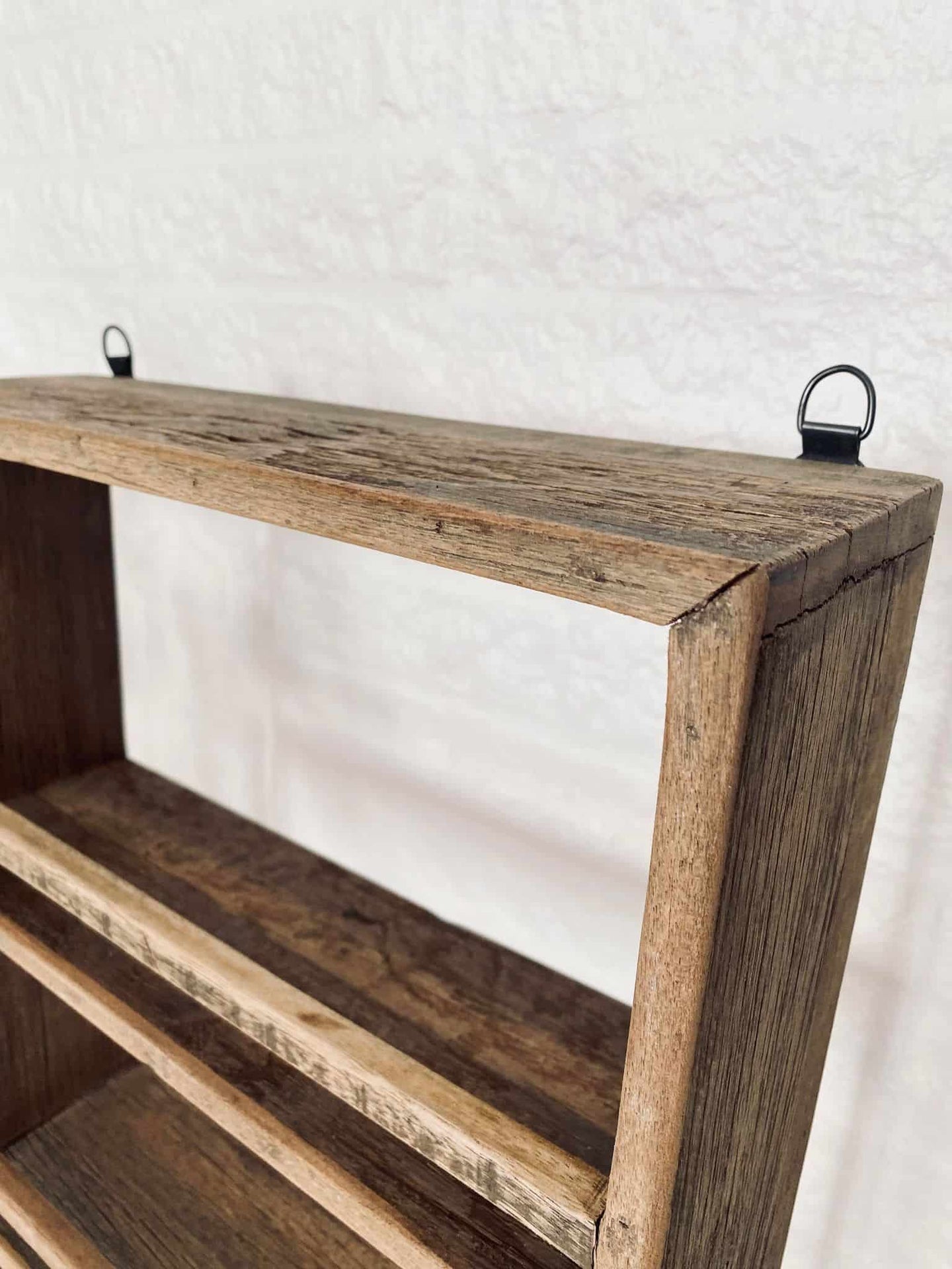 Hylde i rå træ - VIAMAJA.DK