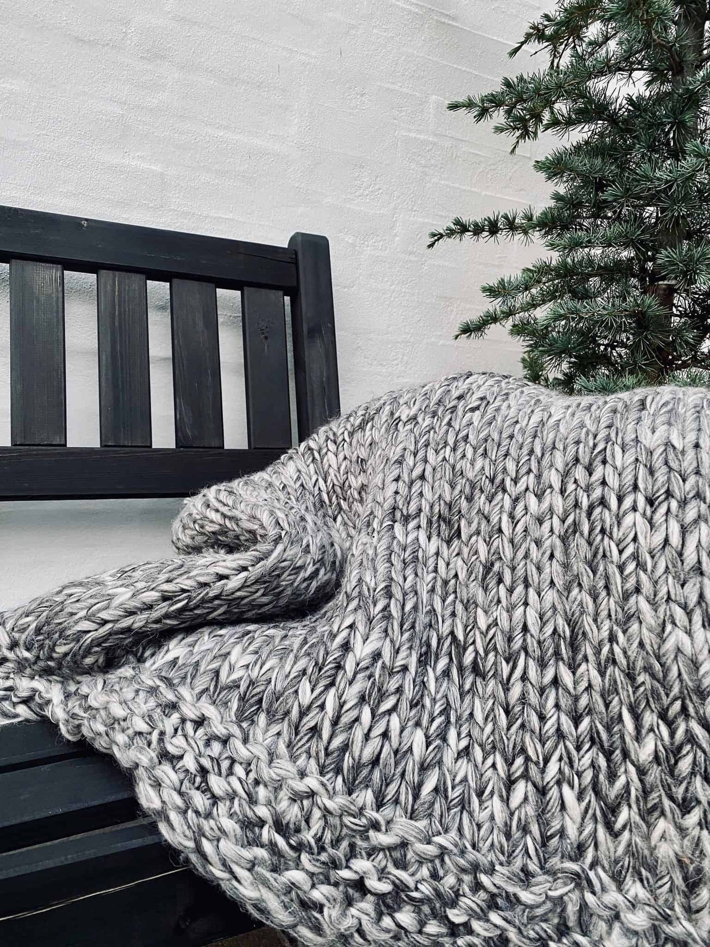 Lækkert grov strikket plaid – Grå Mix - VIAMAJA.DK