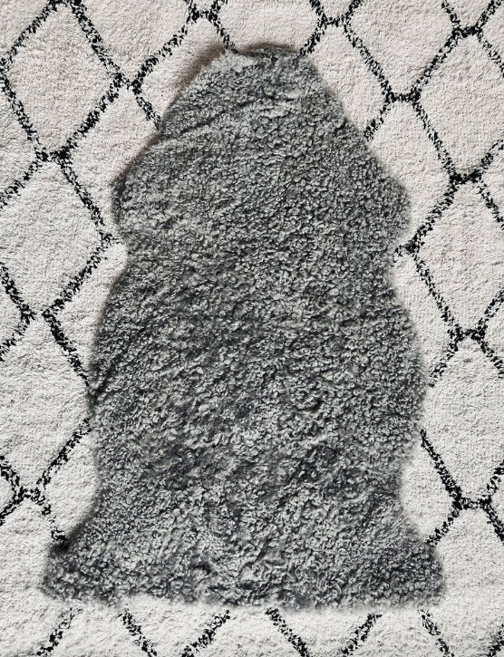 Lammeskind med tæt krøl - Grå - VIAMAJA.DK