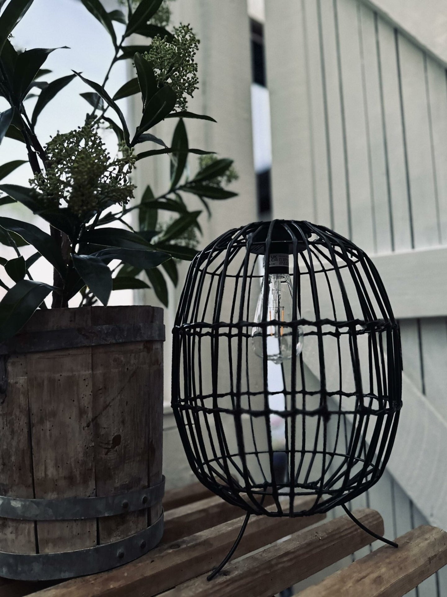 Lanterne med solceller - VIAMAJA.DK