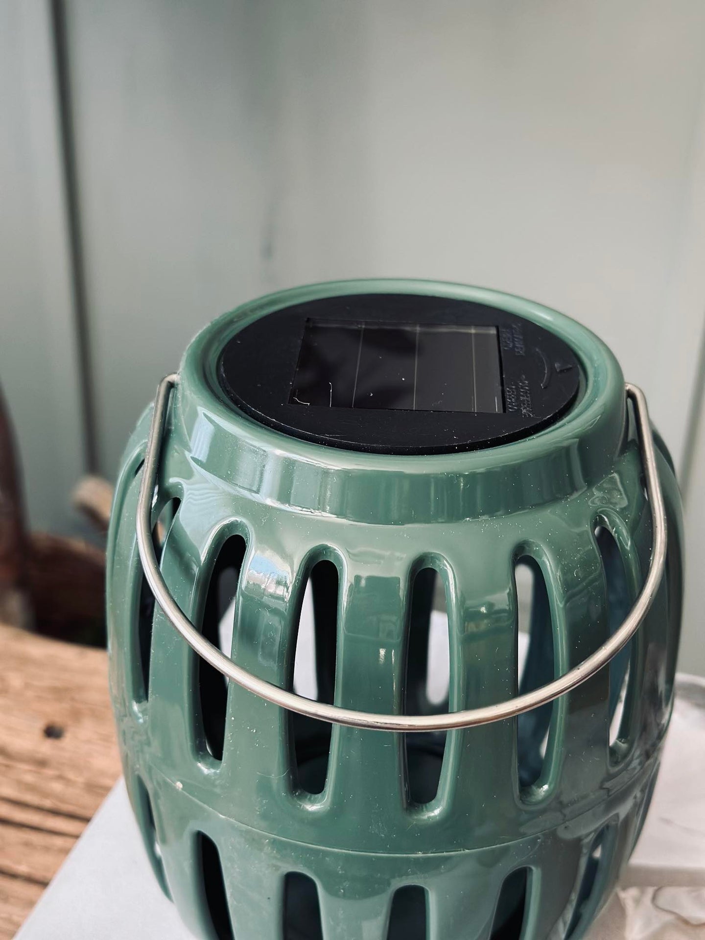 Lanterne med solceller - Green summer - VIAMAJA.DK