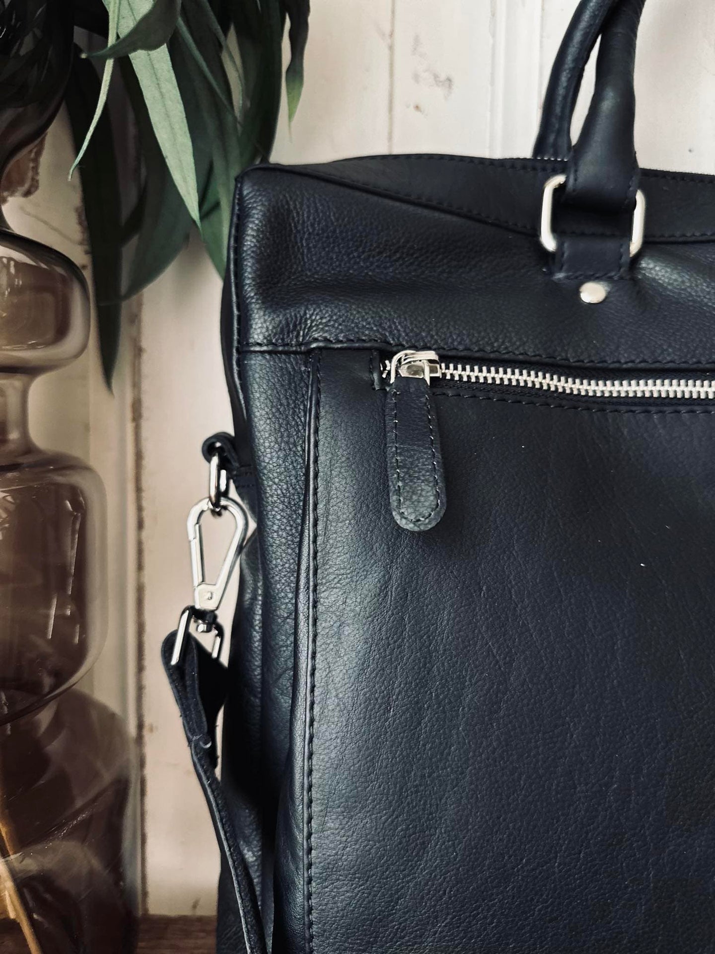 Laptop / arbejdstaske Maisy - Sort skind - VIAMAJA.DK