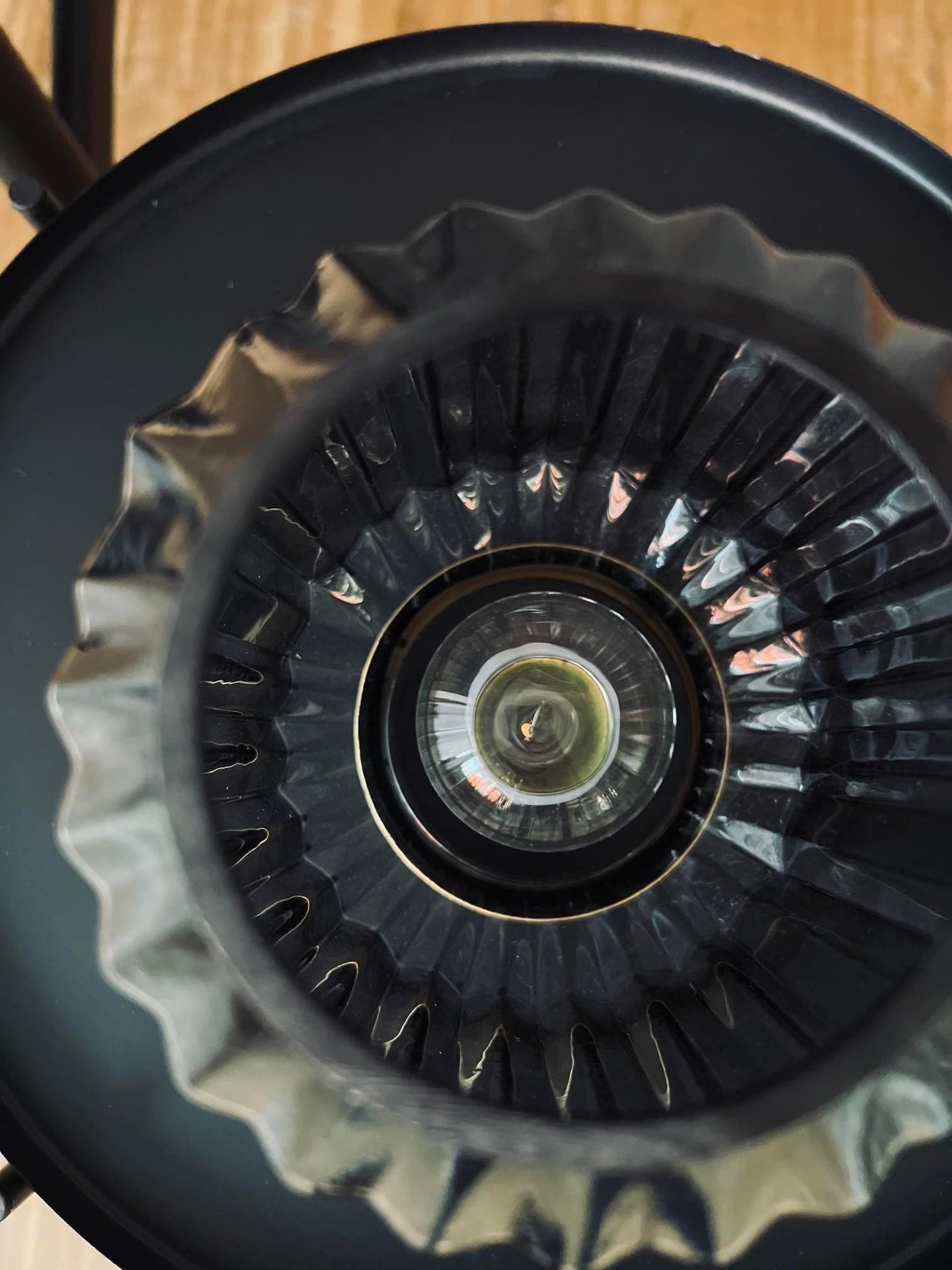 LED Lampe i røgfarvet glas - 2. Sortering - VIAMAJA.DK