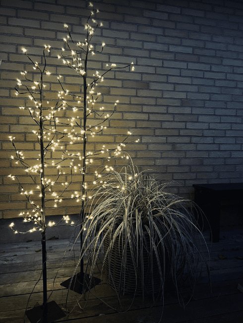 LED Lystræ – H 180cm - Godkendt til inde og ude - VIAMAJA.DK