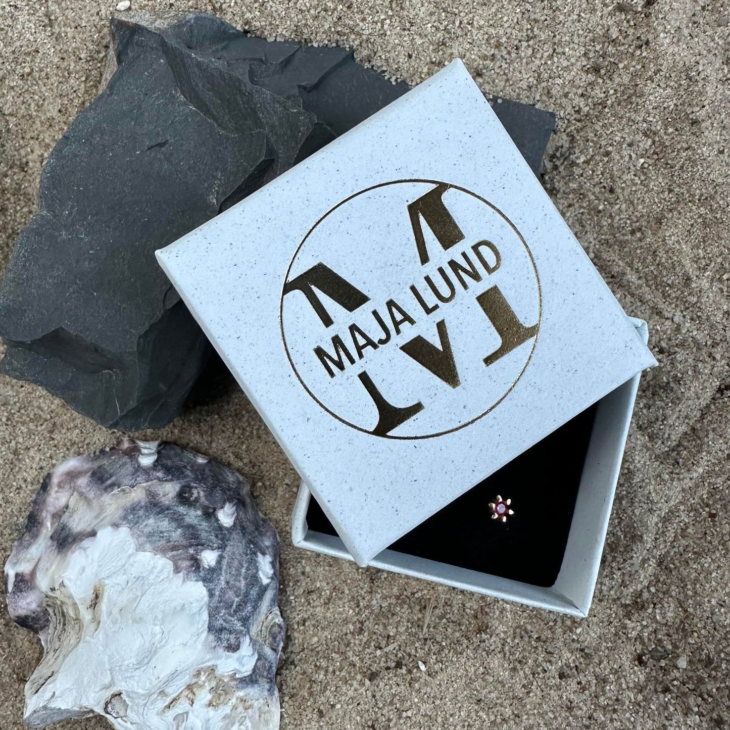 Ørestik Single GIA Magenta 18K forgyldt – 1 stk - VIAMAJA.DK