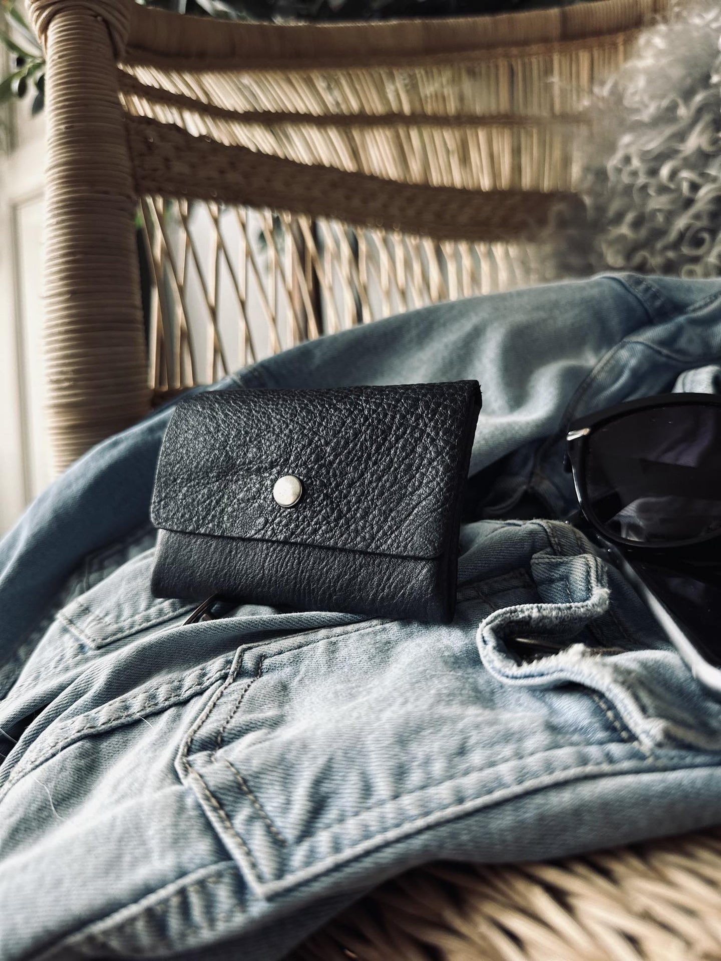 Pung Aura small Black - VIAMAJA.DK