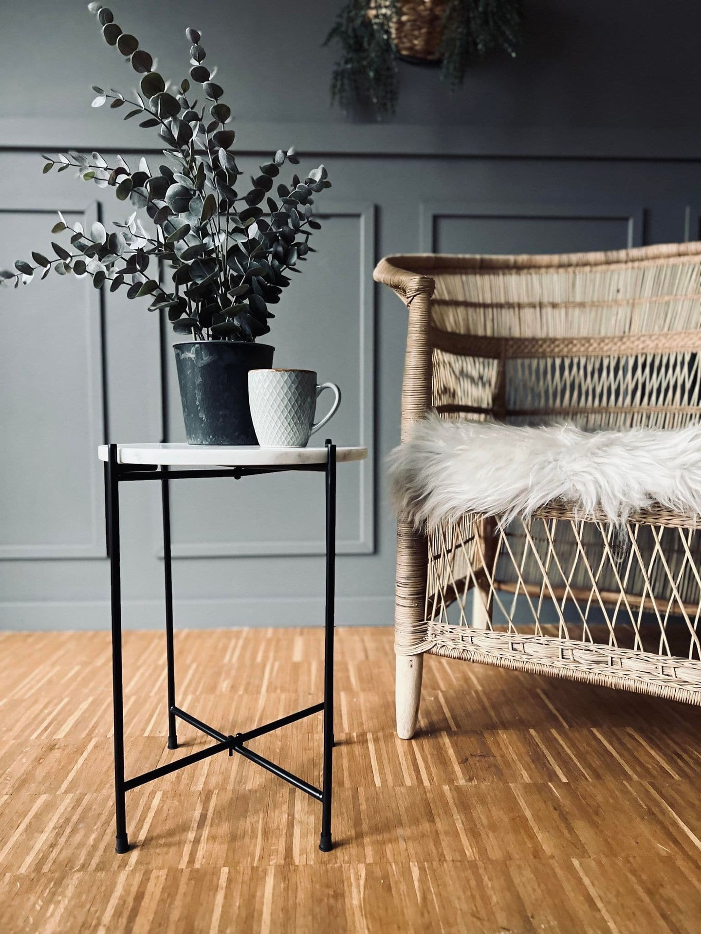 Sidebord - Hvid marmor - VIAMAJA.DK