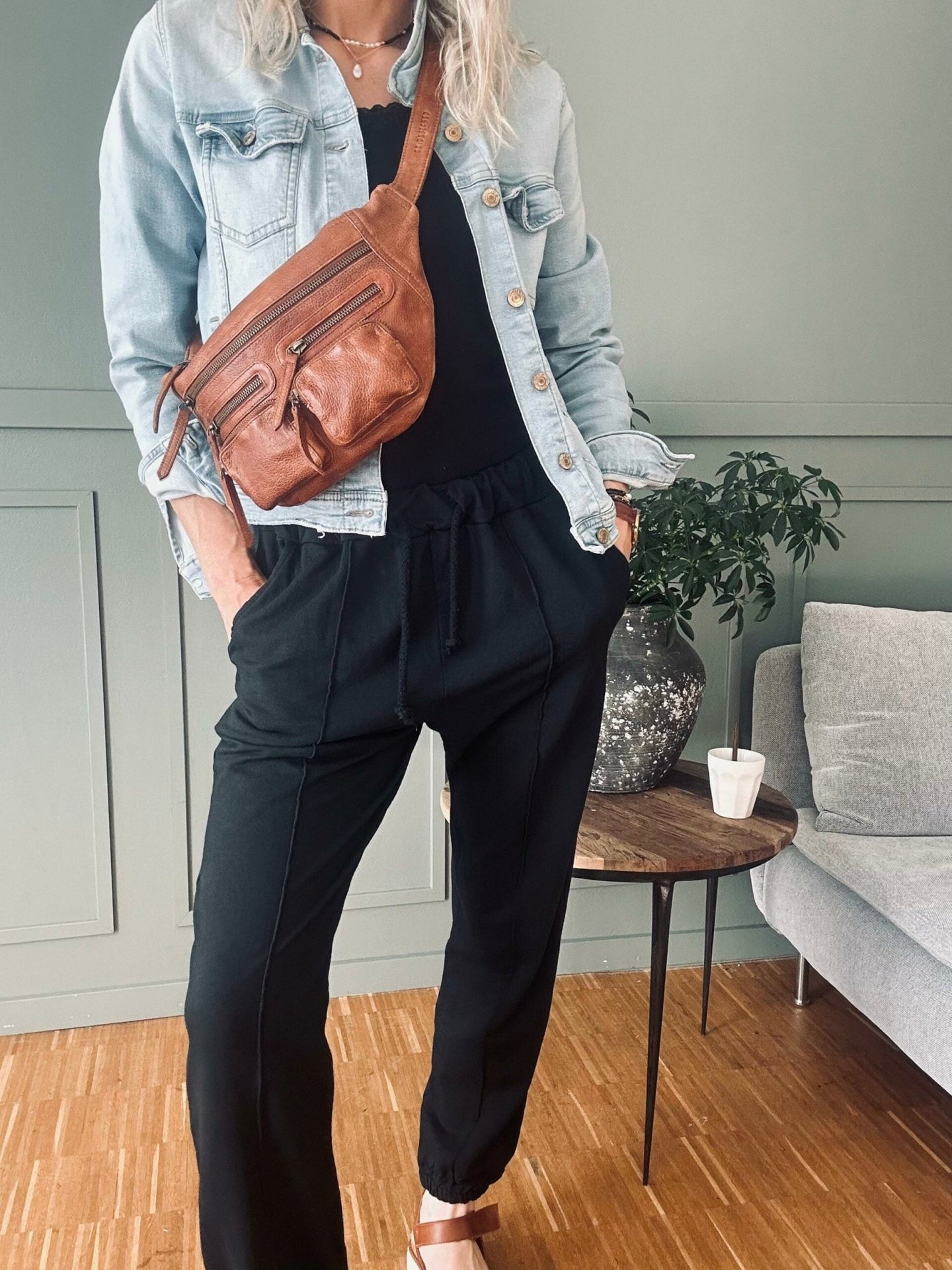 Sweatpants Mary Black - VIAMAJA.DK