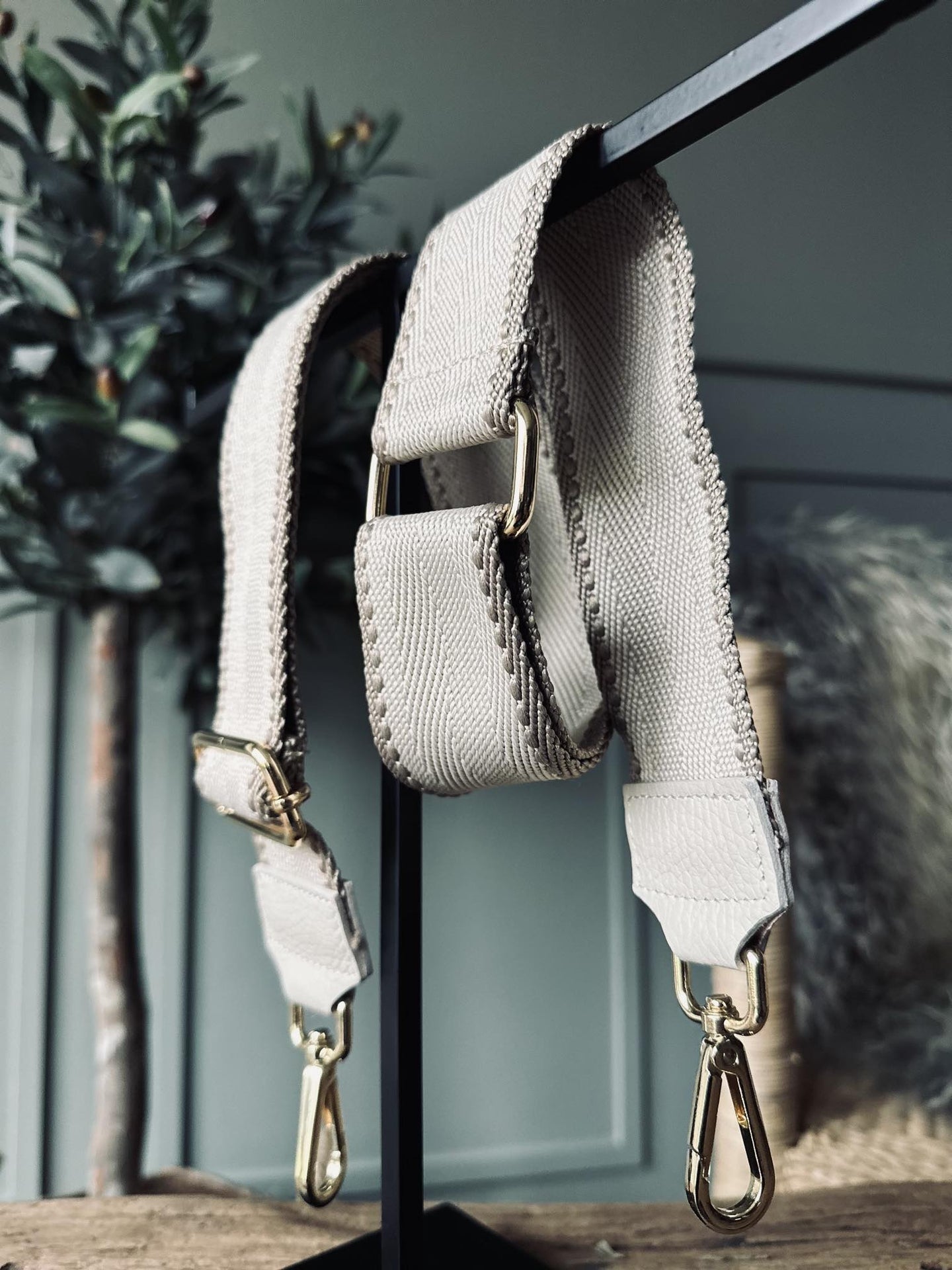 Taskerem Beige m. Guld - VIAMAJA.DK