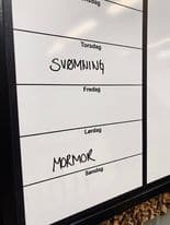 Tavle med ugeplan - Magnetisk, Ink tusch og magneter - VIAMAJA.DK