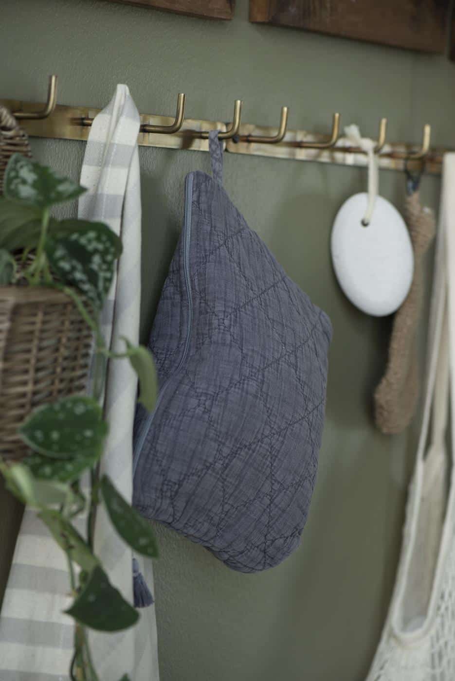 Toilettaske quiltet purple ash - VIAMAJA.DK