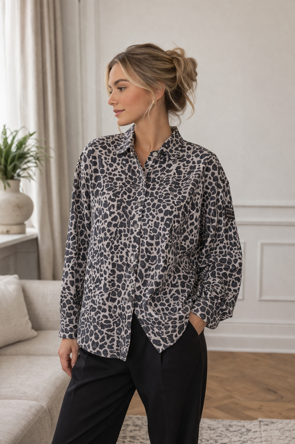 Trendig skjorta - Grey leopard
